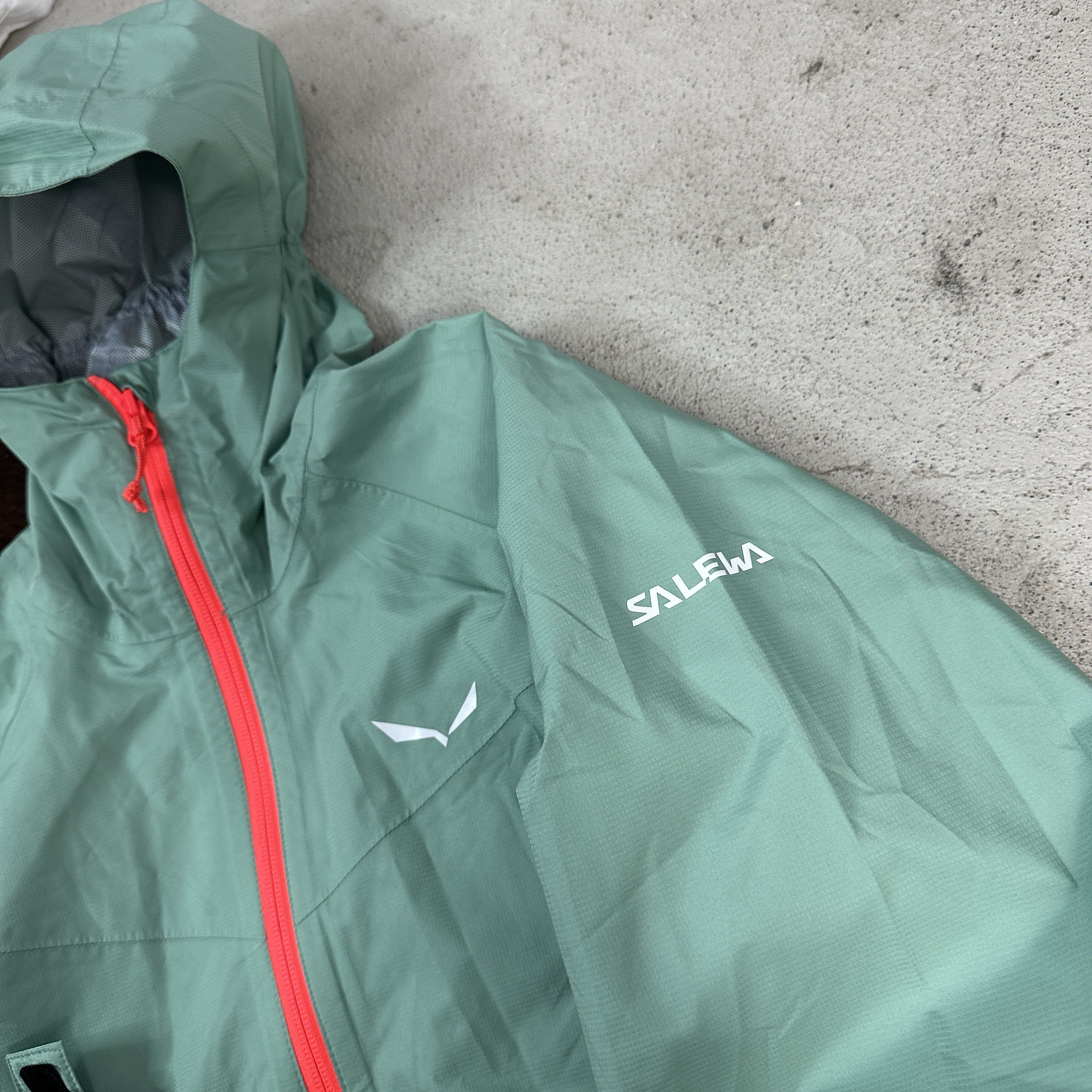 SALEWA × Vintage Vintage Y2K Streetwear Windproof Salewa Women's Jacket Size S / US 4 / IT 40 - 3 Thumbnail