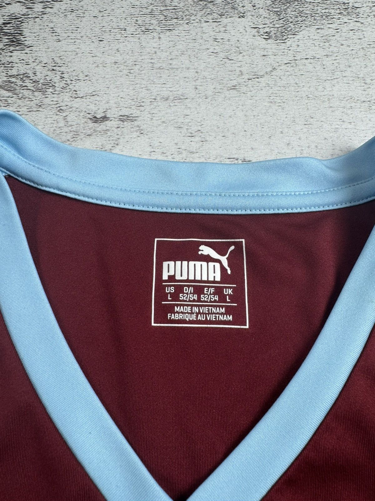 Puma Burnley 2015 2016 Home Men’s Large Size Puma Soccer Football Kit T Shirt Jersey Size US L / EU 52-54 / 3 - 8 Thumbnail