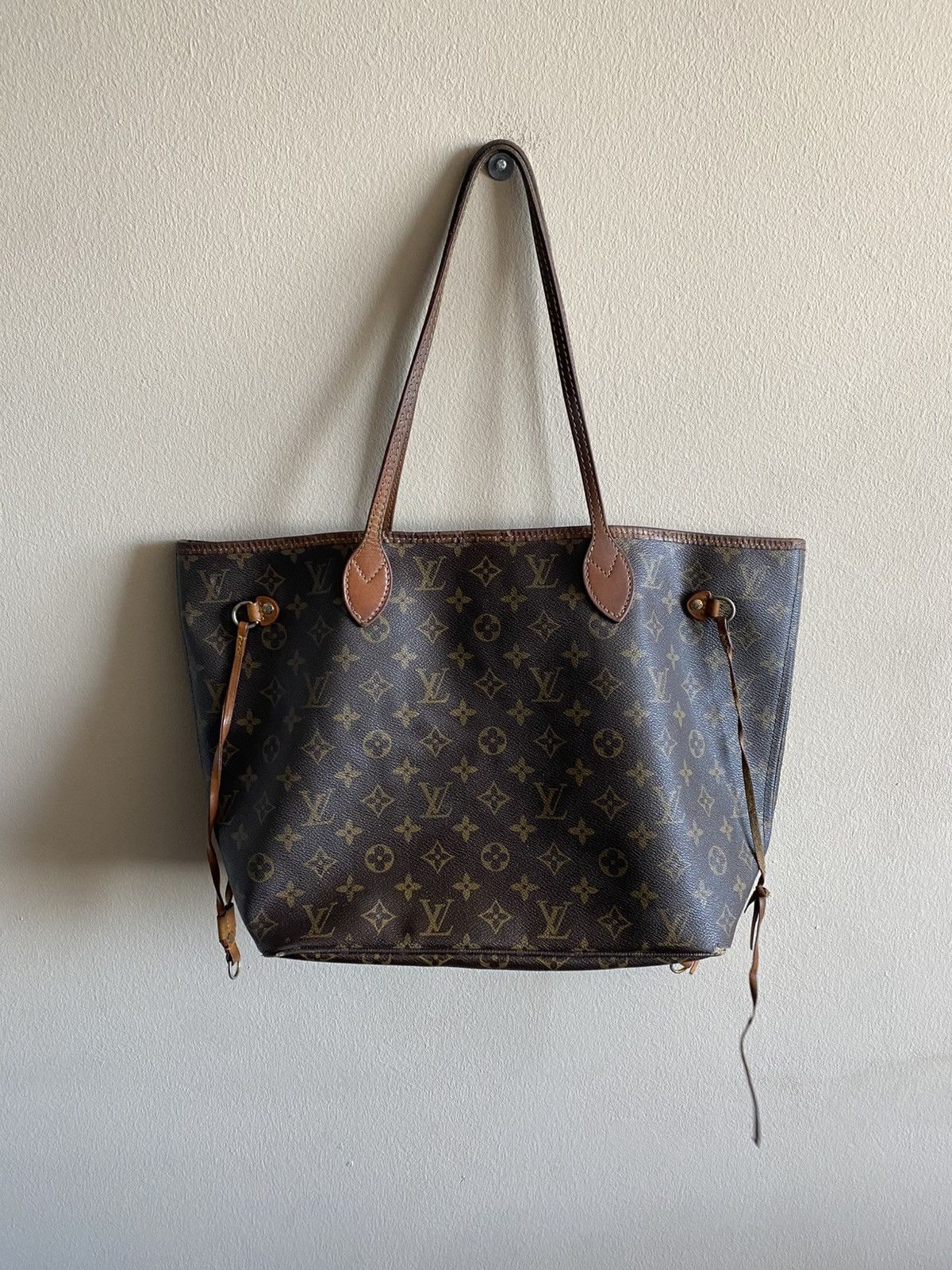 Louis Vuitton Louis Vuitton Neverfull Monogram Handbag Size ONE SIZE - 1 Thumbnail