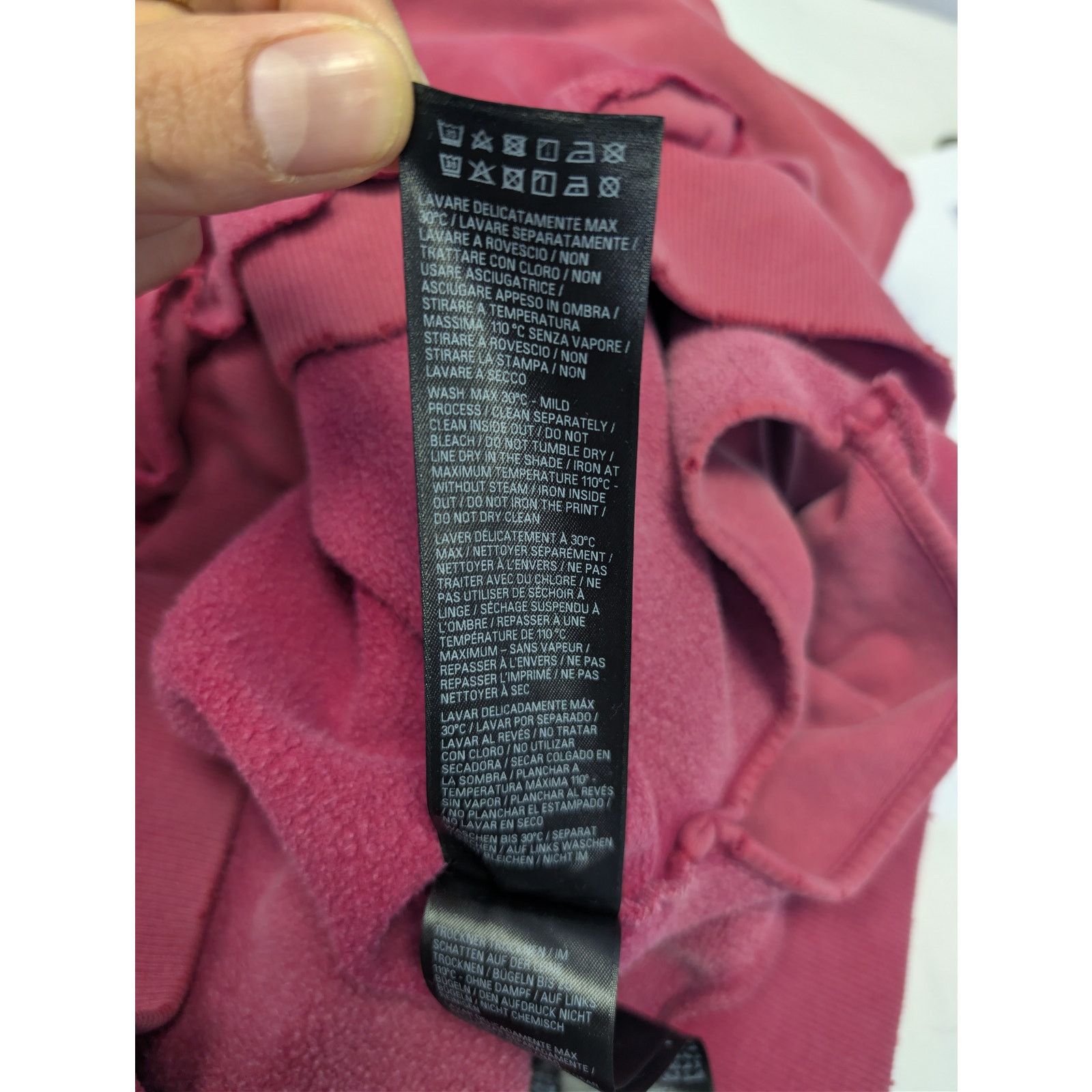 Balenciaga o1rshd1 Tape Type Ripped Pocket Hoodie in Raspberry Size US S / EU 44-46 / 1 - 18 Thumbnail