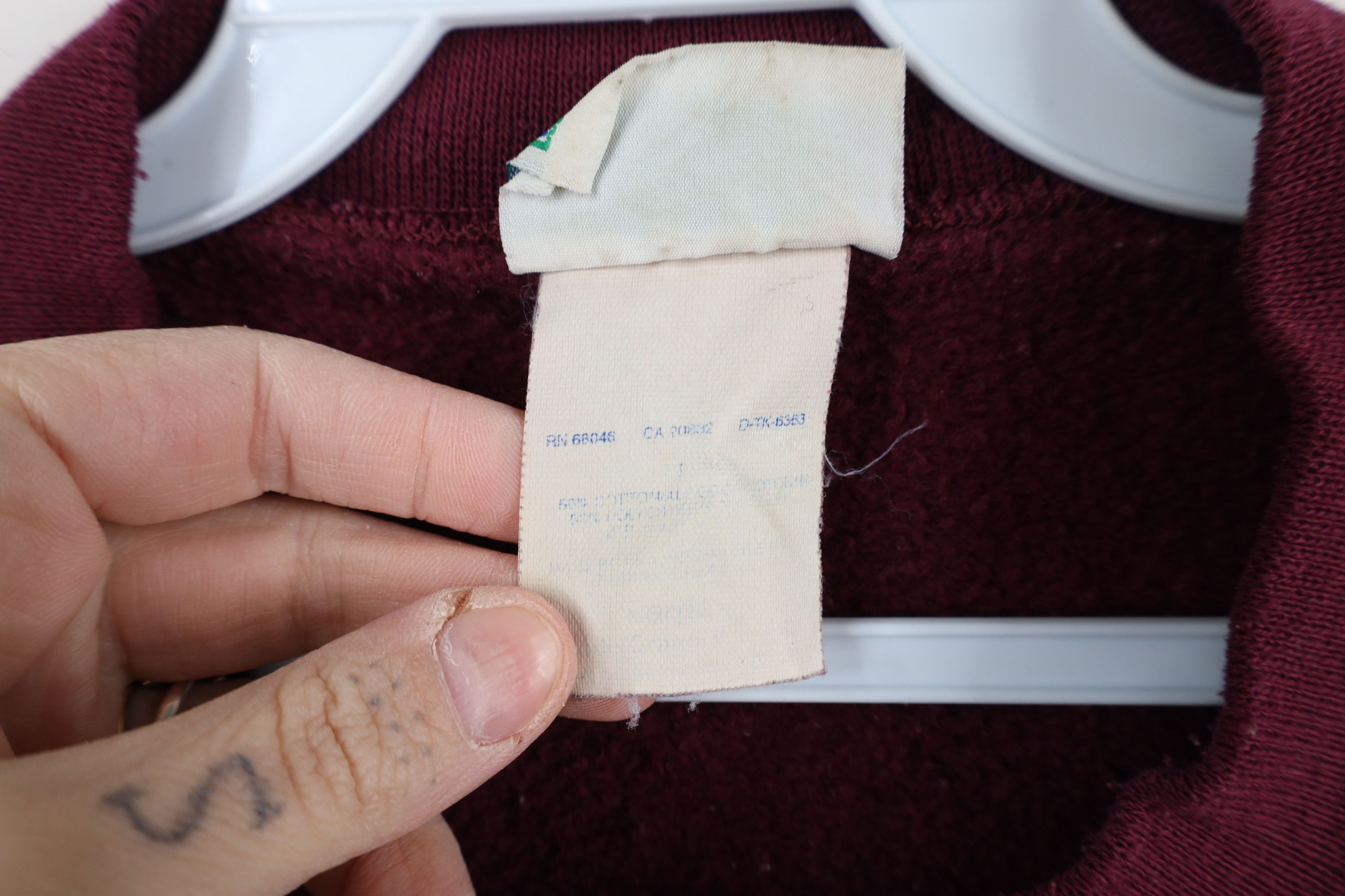 Vintage Vintage 90s Streetwear Blank Crewneck Sweatshirt Burgundy Size US L / EU 52-54 / 3 - 7 Thumbnail