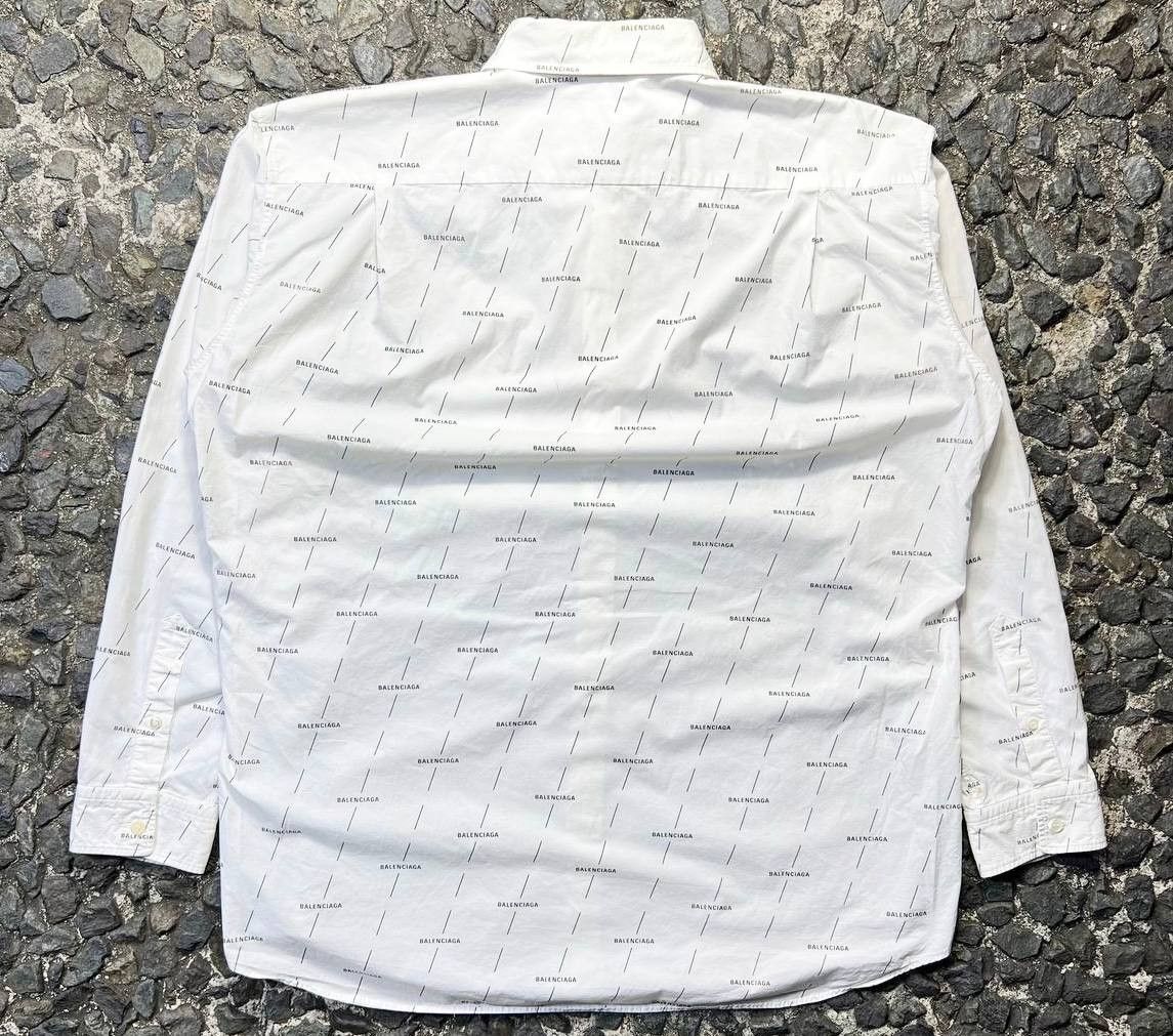 Balenciaga Balenciaga - All Over Print Oversized Shirt Size XS / US 0-2 / IT 36-38 - 5 Thumbnail
