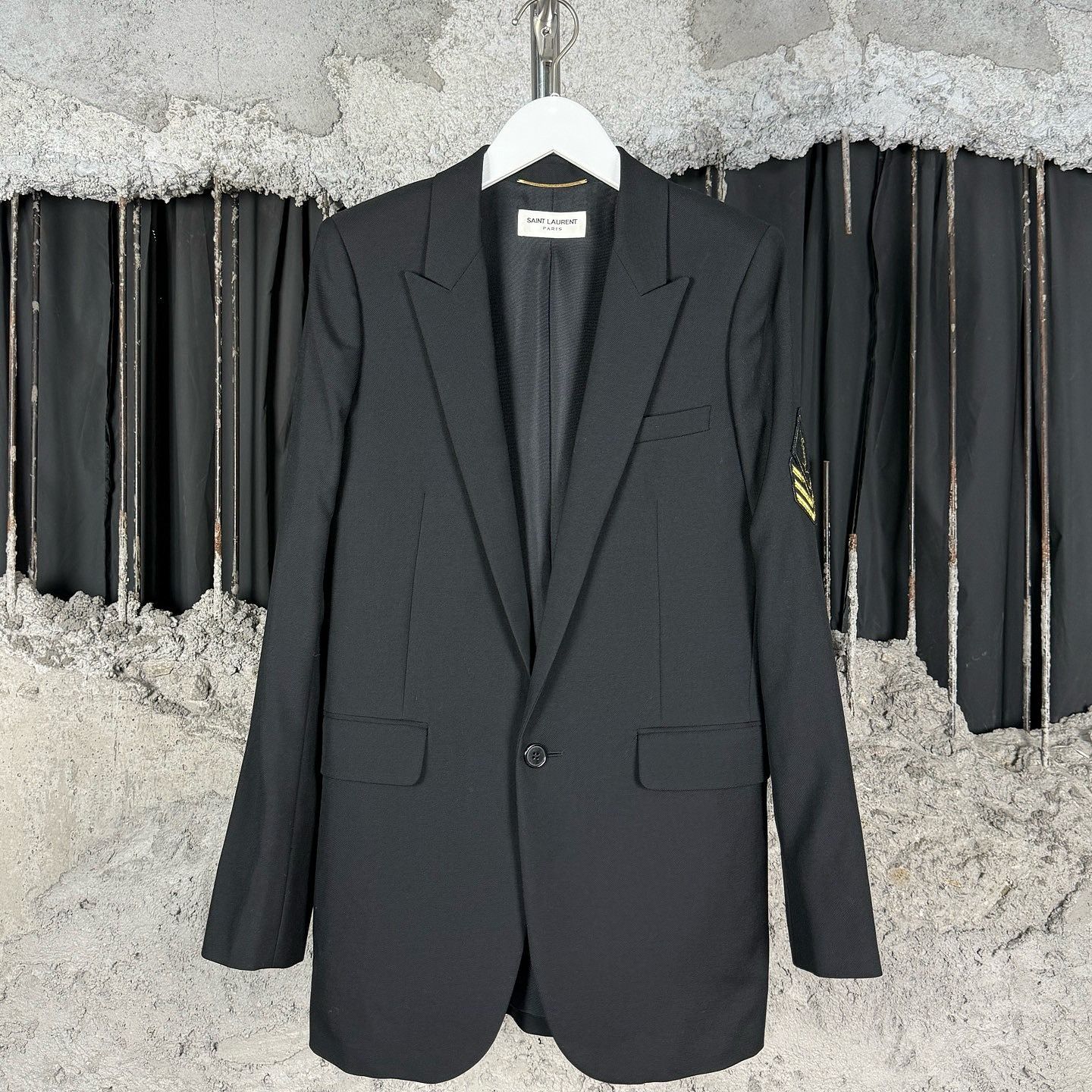 Saint Laurent Paris Saint Laurent Patch Logo Blazer Size 34 Size XS / US 0-2 / IT 36-38 - 1 Thumbnail