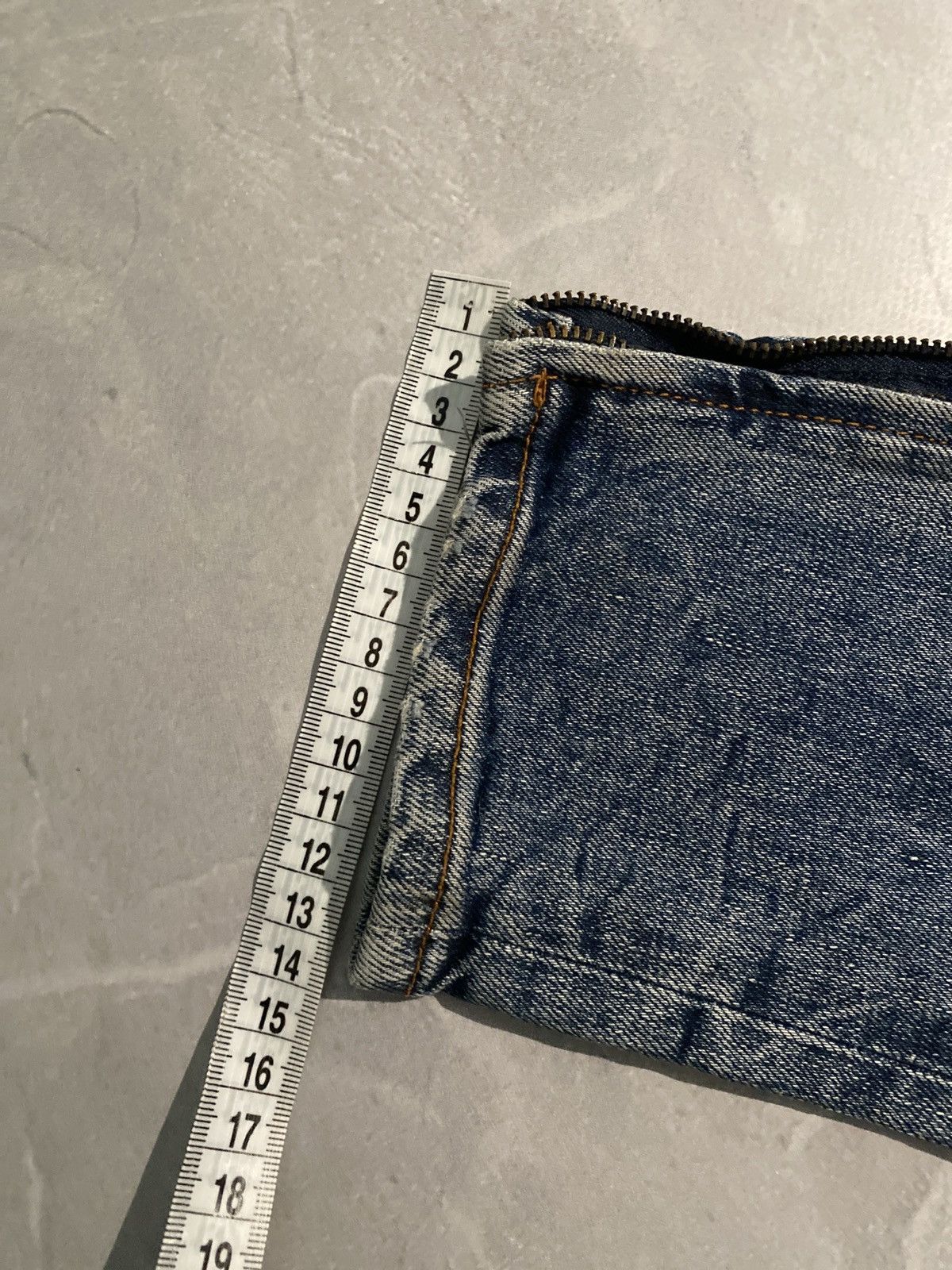 Japanese Brand RARE Archive Slim Fit Distressed Jeans with Zippers Size US 31 - 11 Thumbnail