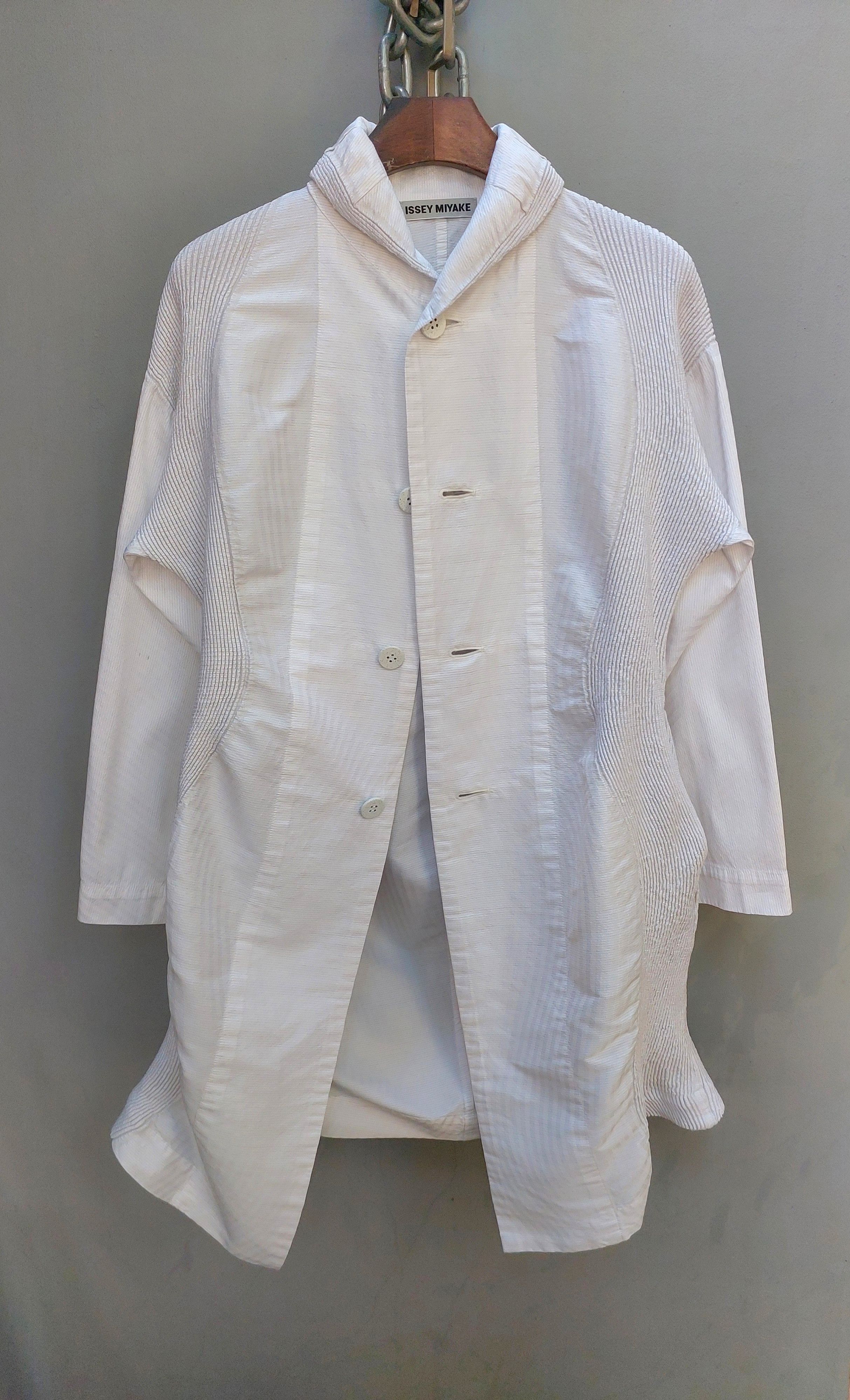 Issey Miyake Issey Miyake White Long Coat Size XS / US 0-2 / IT 36-38 - 4 Thumbnail