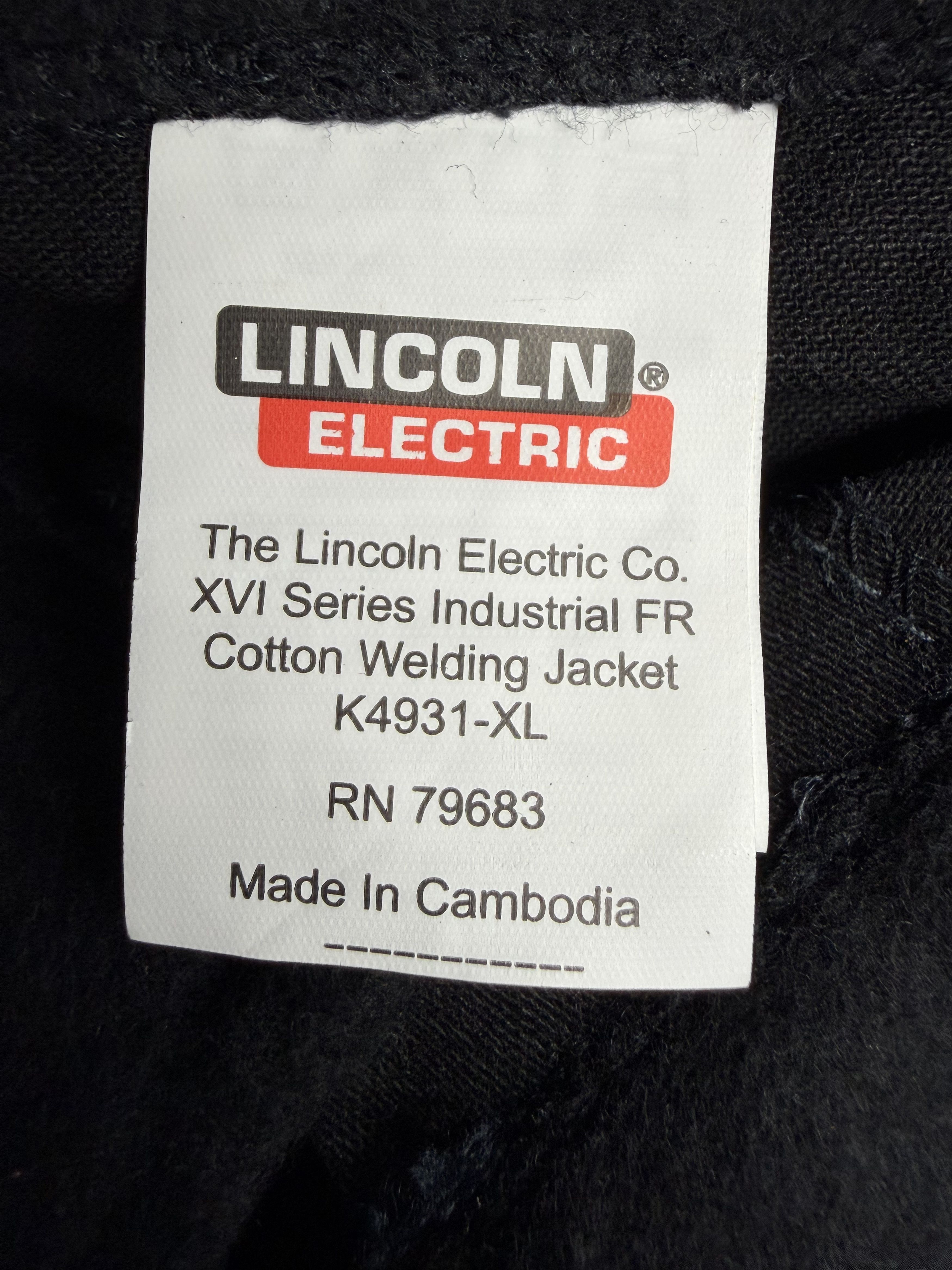 World Industries Lincoln Electric K4931-XL XVI Series Industrial FR Welding Jackets Size X-Large Size US XL / EU 56 / 4 - 4 Thumbnail