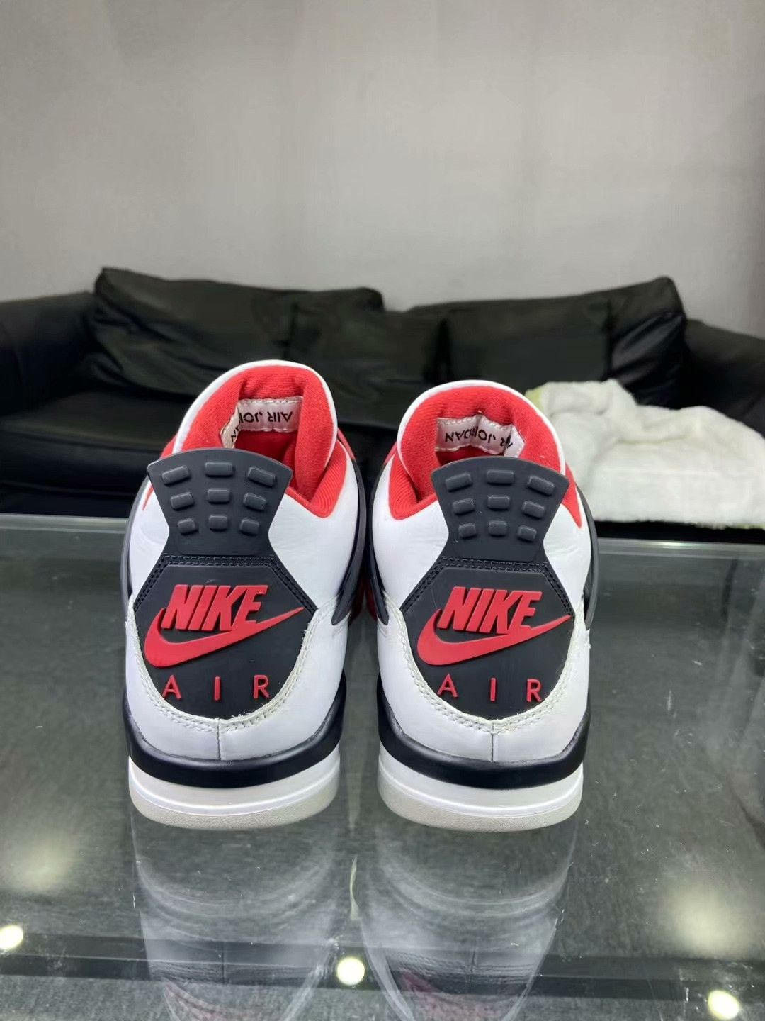 Nike Nike Red Lowtop Sneakers 10.5 Men Size US 10.5 / EU 43-44 - 1 Thumbnail