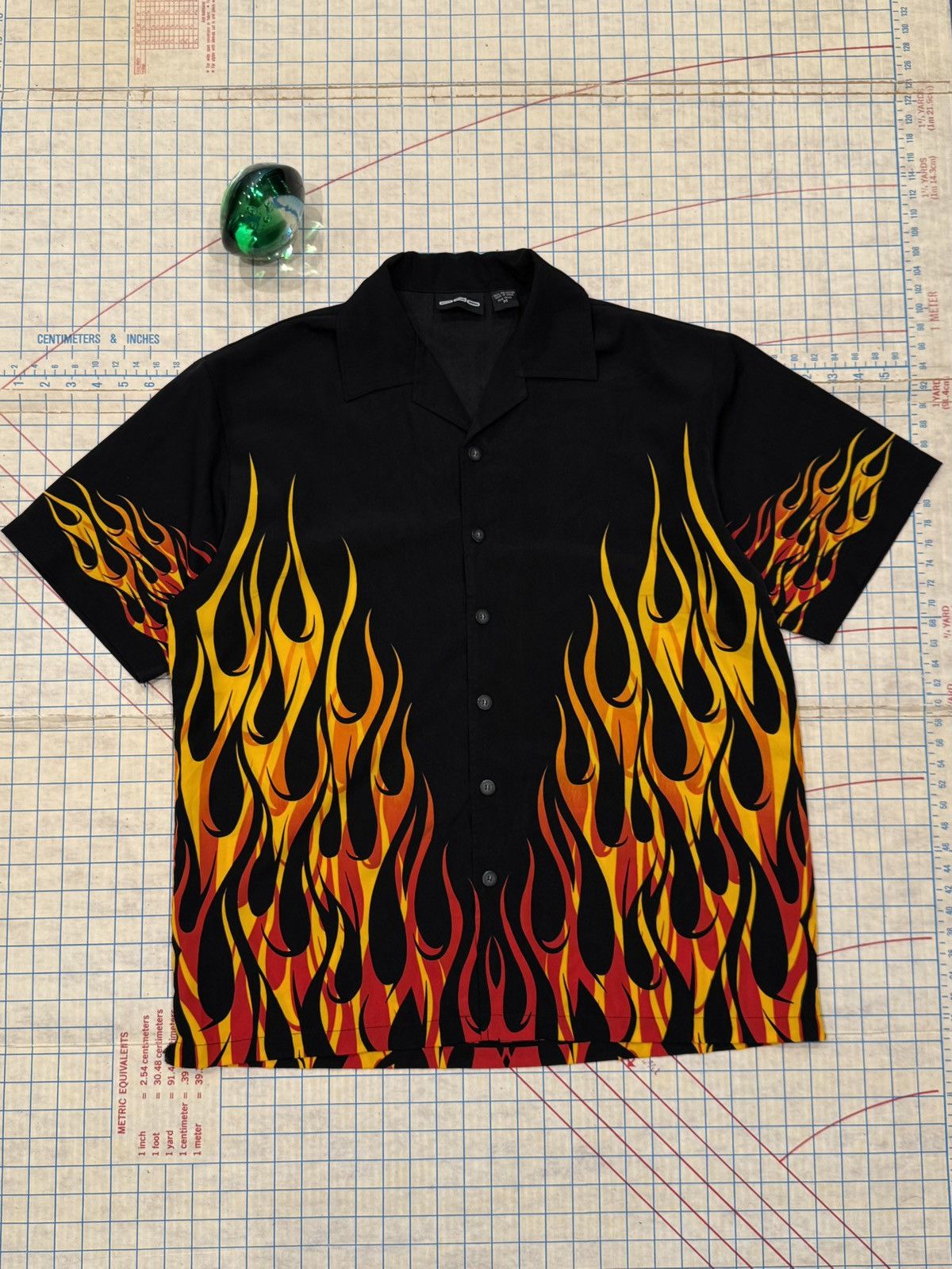 Vintage Vintage Odo Red Flame Short Sleeve Button Up Shirt Medium Size US M / EU 48-50 / 2 - 2 Thumbnail