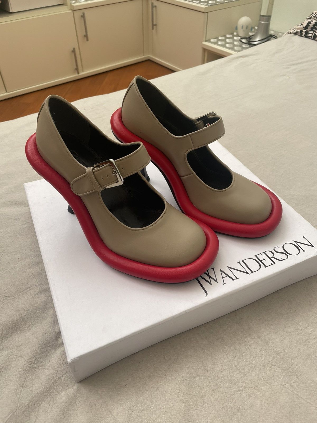 JW Anderson JW Anderson puffy maryjane EU 38 Size US 8 / IT 38 - 2 Thumbnail