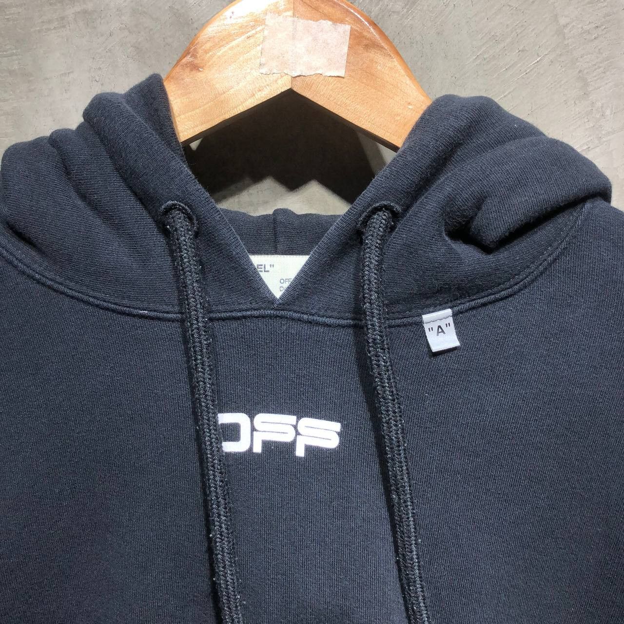 Off-White Off-White SS20 Caravaggio Arrows hoodie Size US L / EU 52-54 / 3 - 10 Thumbnail