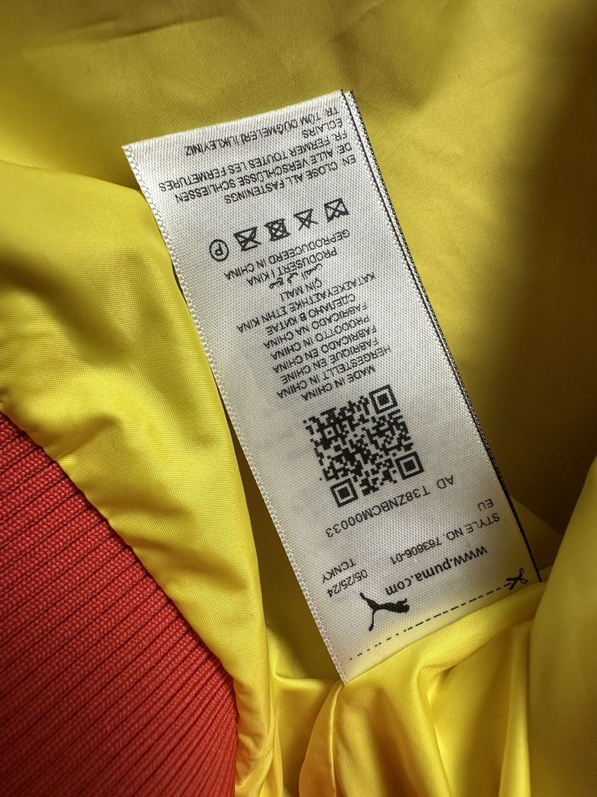 Vintage Vintage Ferrari racing jacket bomber Formula 1 XL rare puma Size US M / EU 48-50 / 2 - 10 Thumbnail