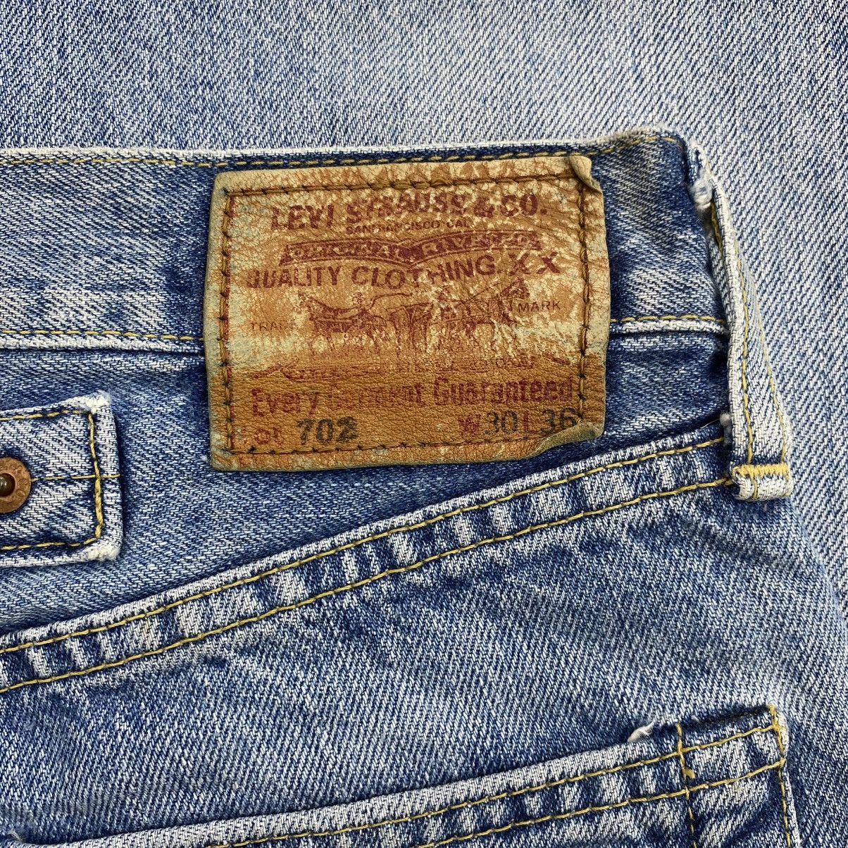 Levi's Vintage Clothing 🇯🇵 1990s Vintage Levis 702xx Selvedge Buckle Back Faded Jeans Size US 30 / EU 46 - 15 Thumbnail