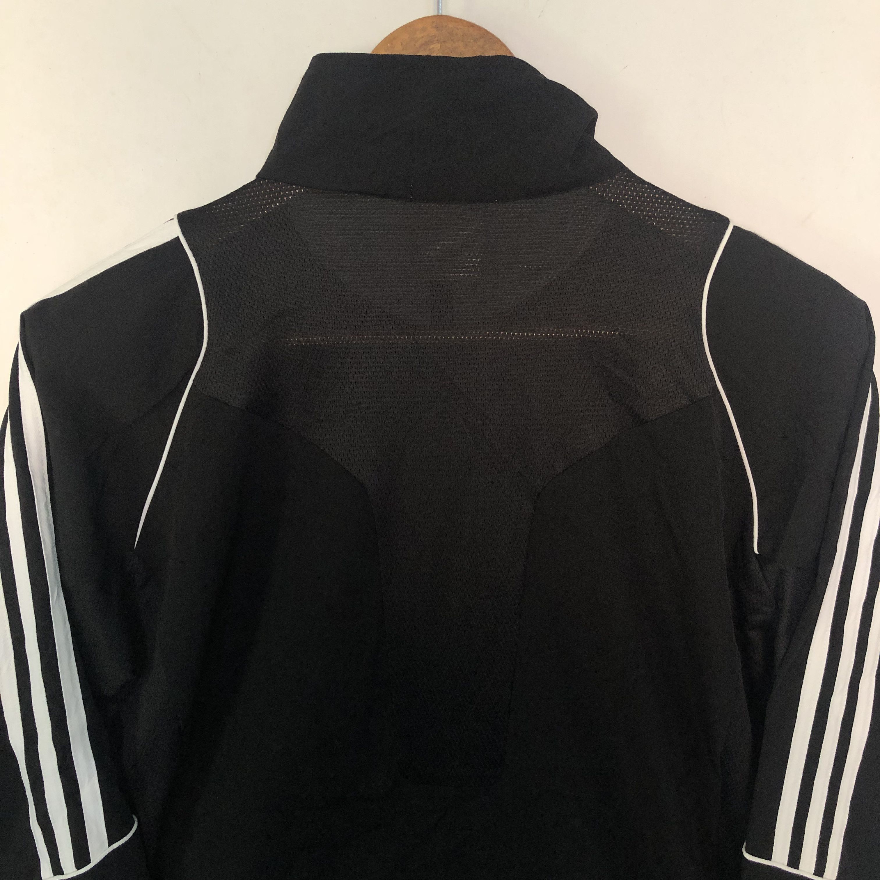 Adidas Adidas Windbreaker Running Wear Three Stripe Black Small Size US S / EU 44-46 / 1 - 5 Thumbnail