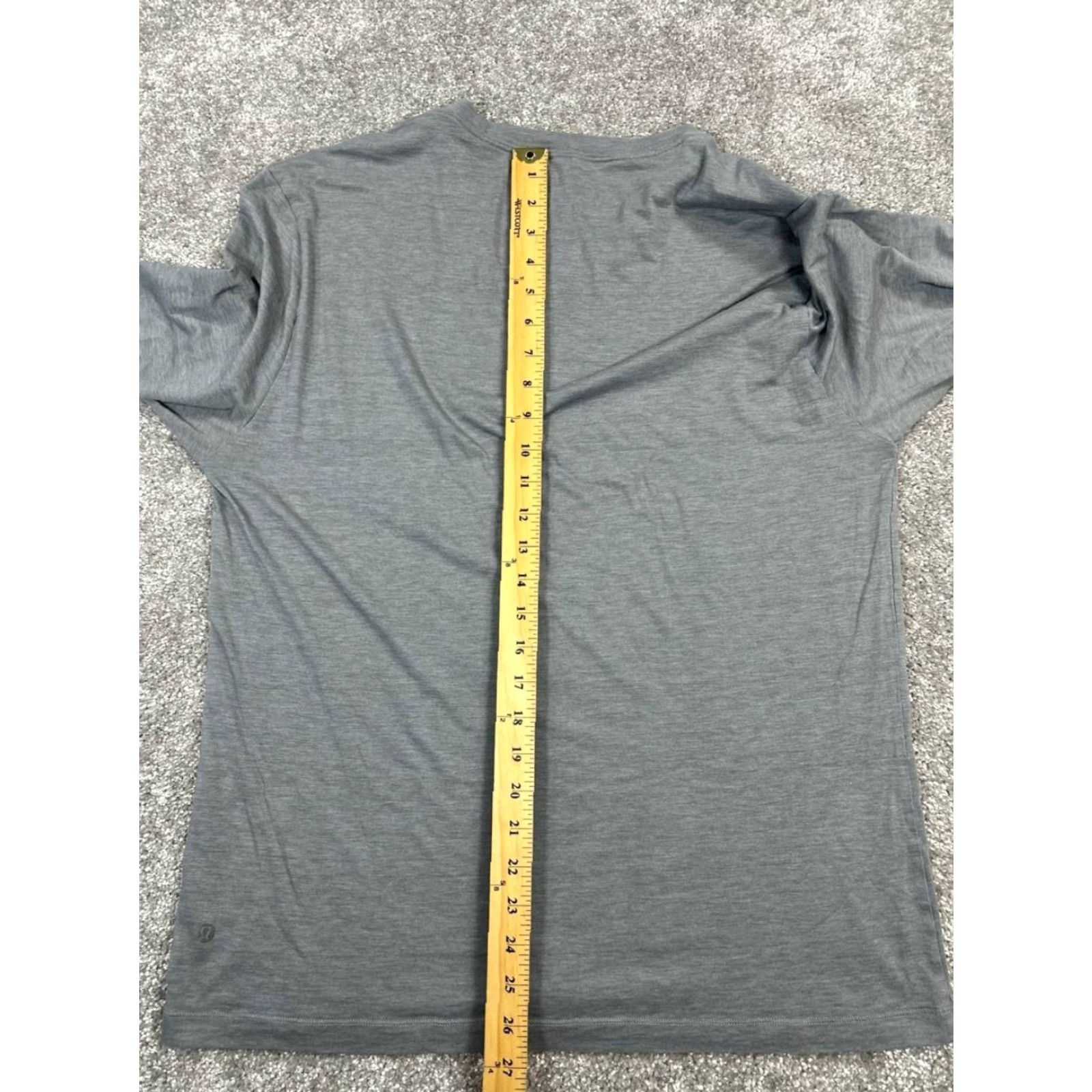 Lululemon Lululemon Shirt Mens Large Gray Running Pullover Size US L / EU 52-54 / 3 - 6 Thumbnail