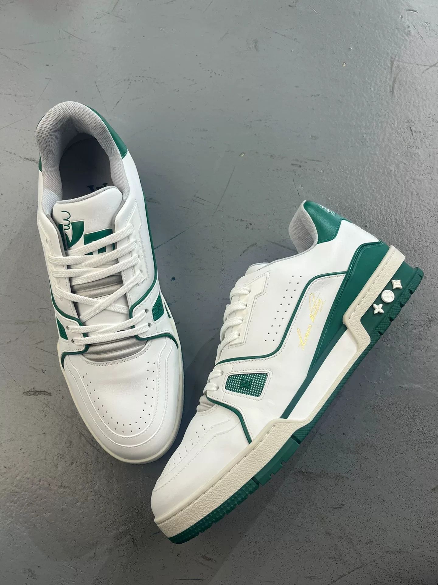 Louis Vuitton LV Trainer Classic White Green Size US 10 / EU 43 - 1 Thumbnail