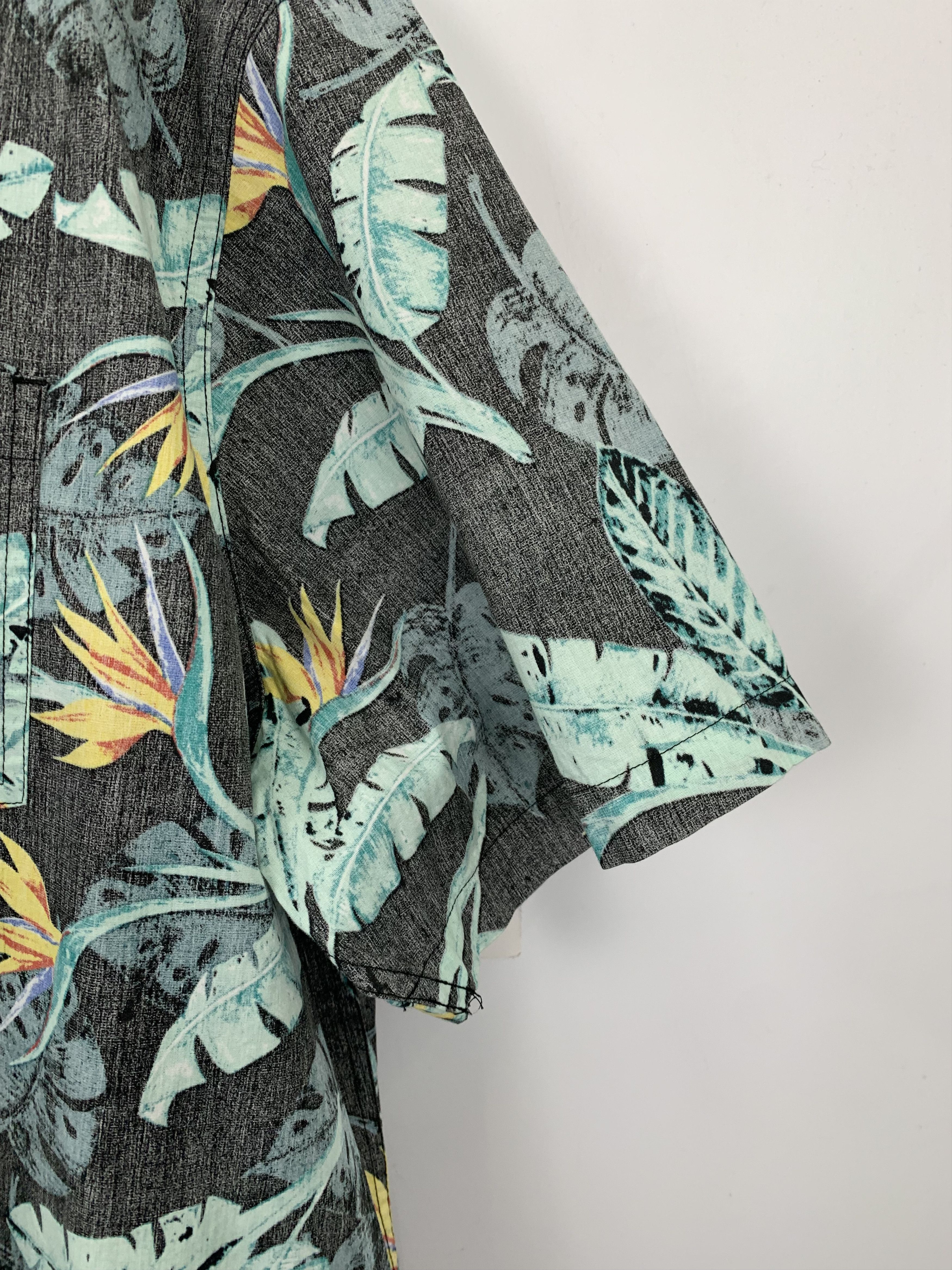 Vintage Vintage Hawaiian Shirt Button Ups TA0131 Size US XXL / EU 58 / 5 - 6 Thumbnail