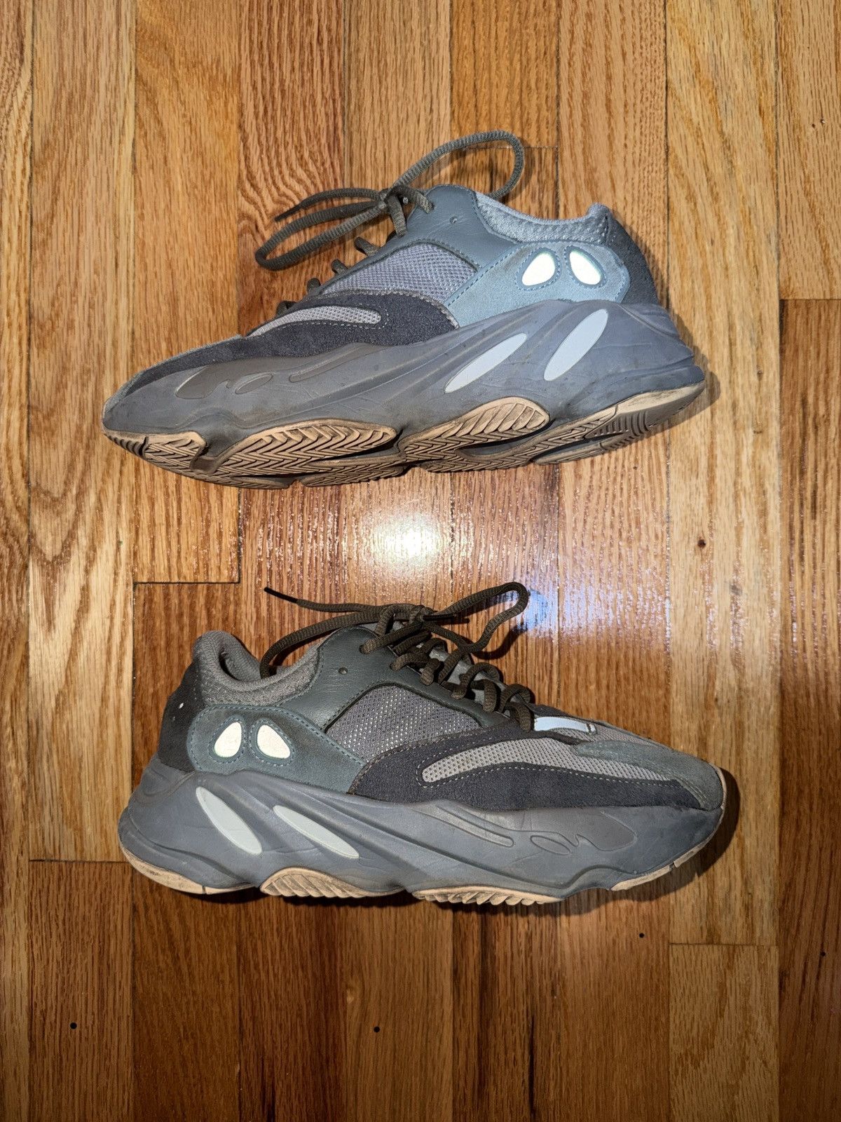 Yeezy Yeezy 700 Teal Blue Size US 7 / EU 40 - 2 Thumbnail