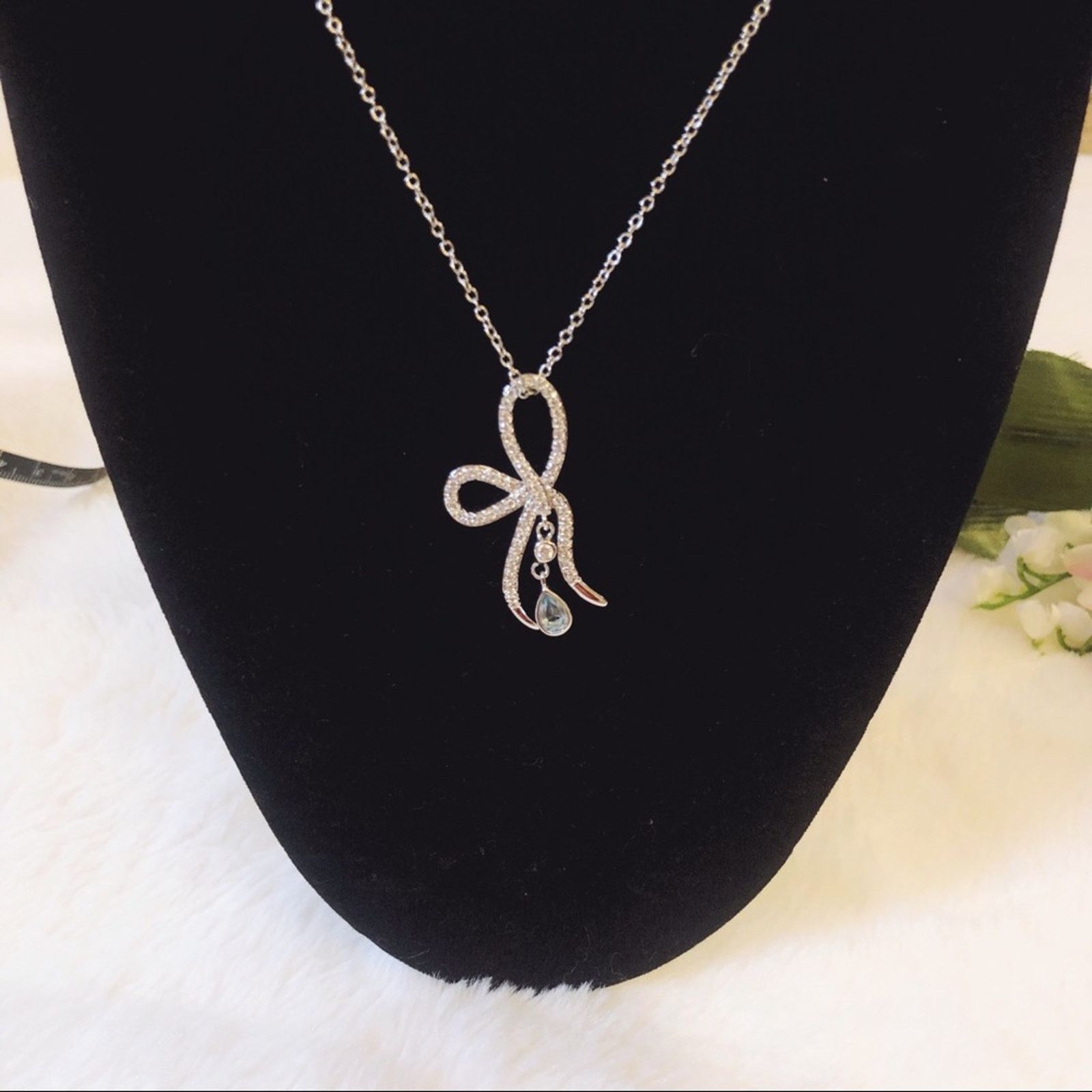 Other Silver Ribbon with Blue Crystal Necklace Size ONE SIZE - 4 Thumbnail