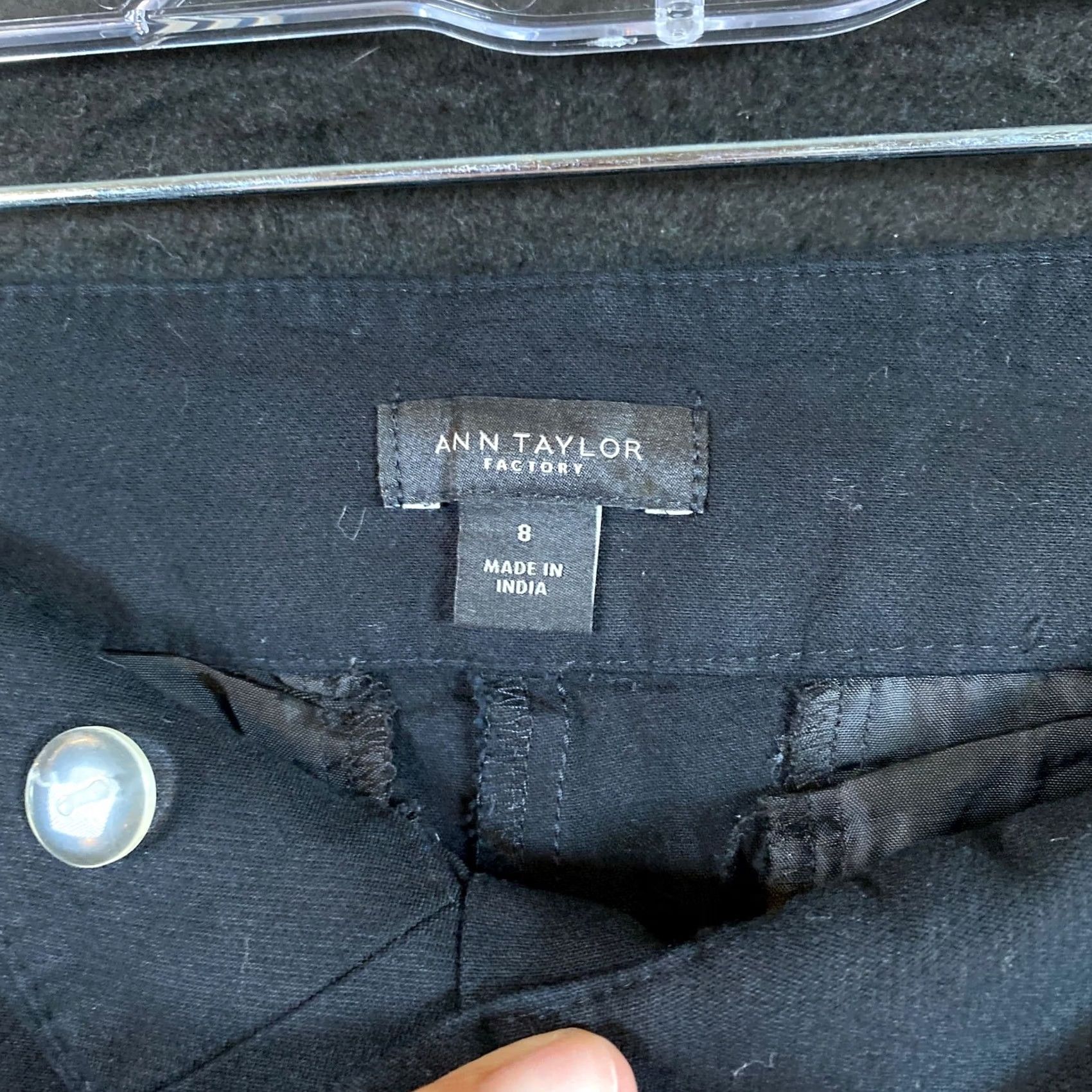 Ann Taylor Ann Taylor Factory Womens Pants Black Capri Cropped Mid Rise Stretch 8 Size 24" / US 00 / IT 34 - 5 Thumbnail