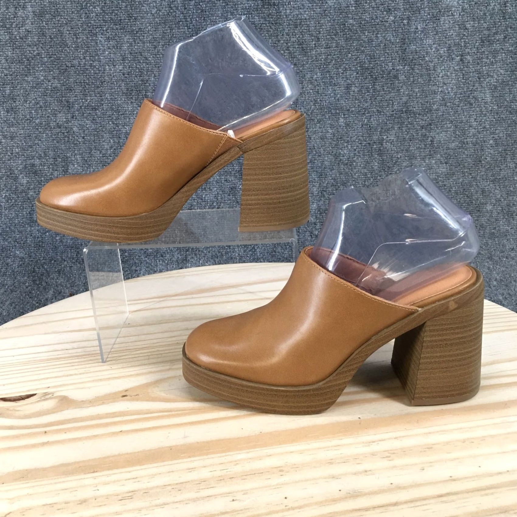 Vintage Universal Thread Sandals Womens 6.5M Platform Mule Brown Leather Slip On Block Heel Womens Shoes Casual Strapless? Size US 7 / IT 37 - 2 Thumbnail