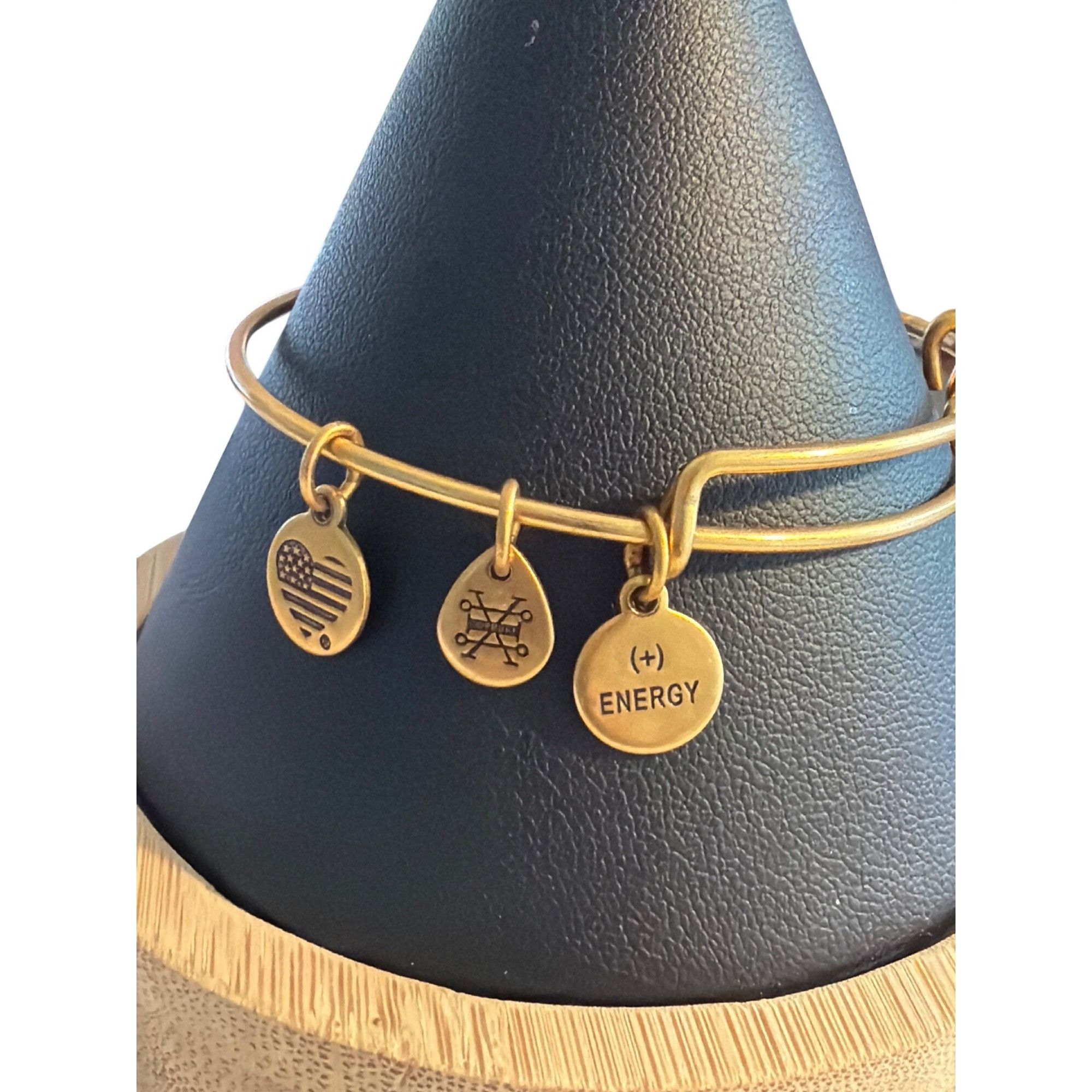 Other Alex And Ani Endless Knot Energy Bracelet Gold Tone Expandab Size ONE SIZE - 3 Thumbnail