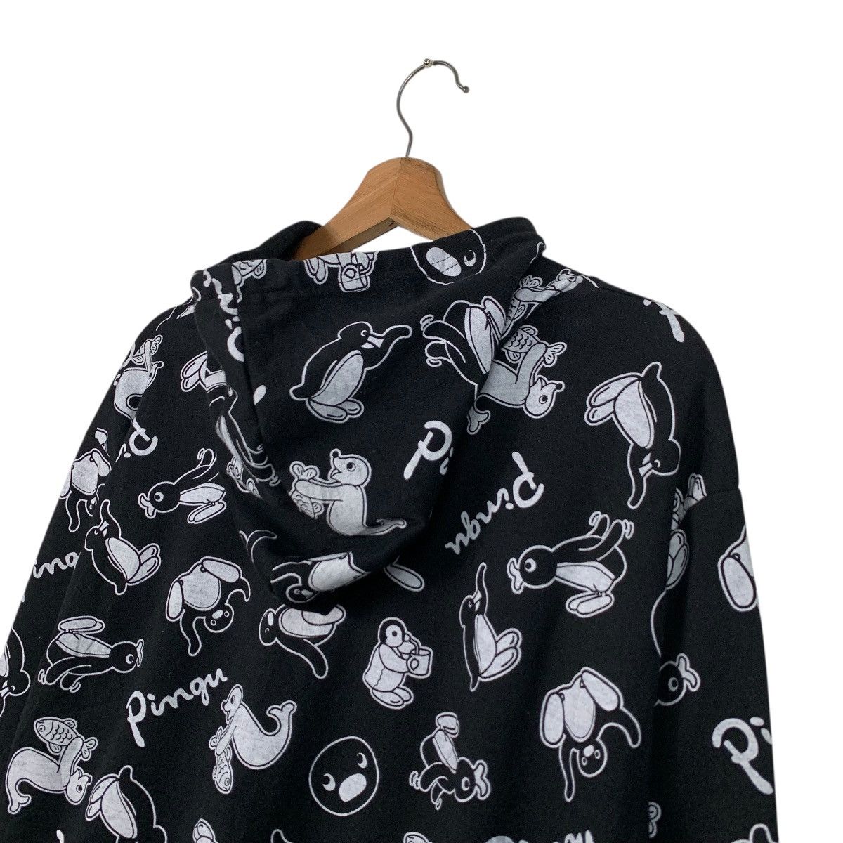 Japanese Brand PINGU All Over Print Pullover Hoodie Sweatshirt #3636-C166 Size US L / EU 52-54 / 3 - 16 Thumbnail