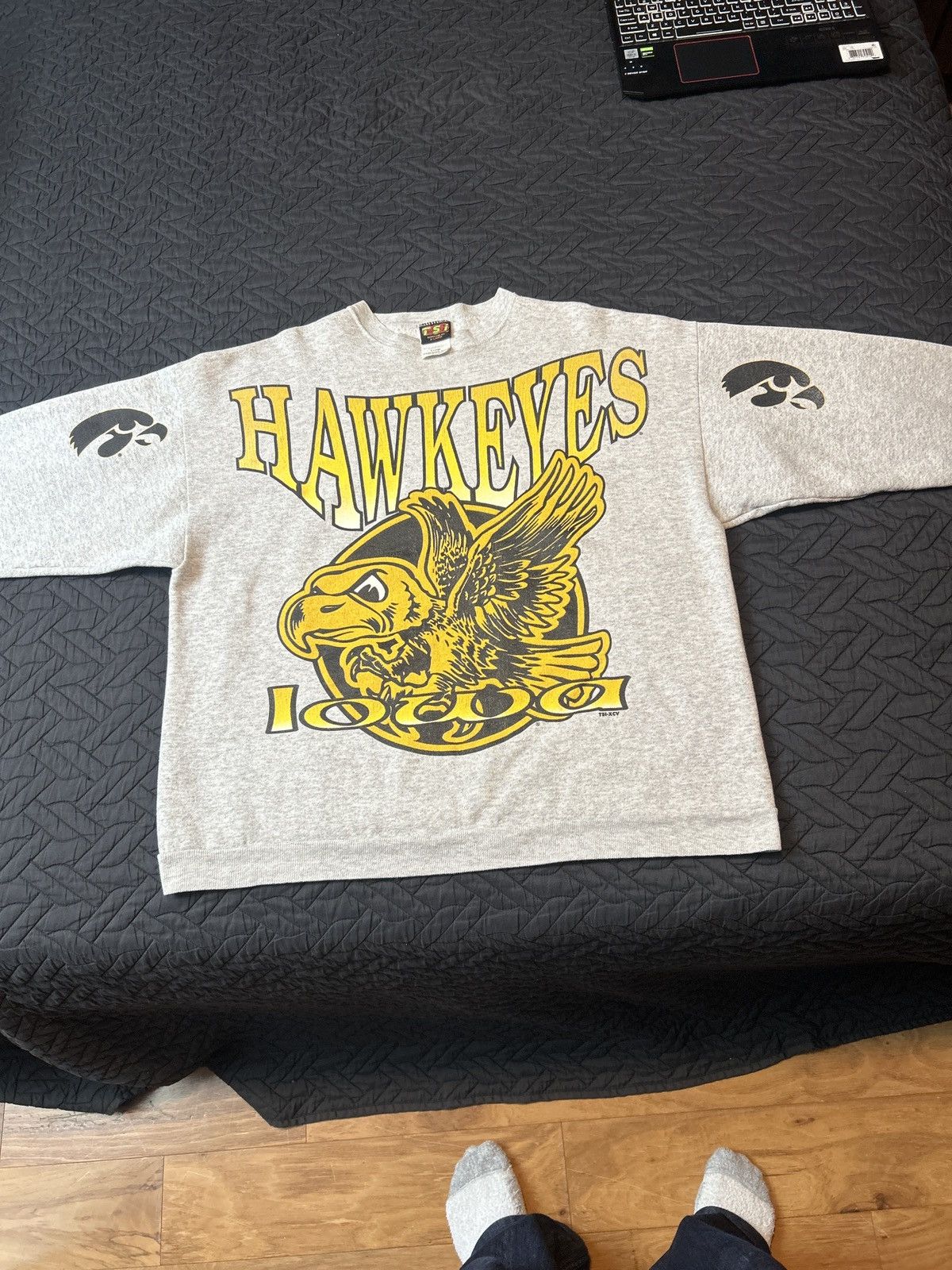 Vintage Tsi hawkeyes crewneck Size US XL / EU 56 / 4 - 2 Thumbnail