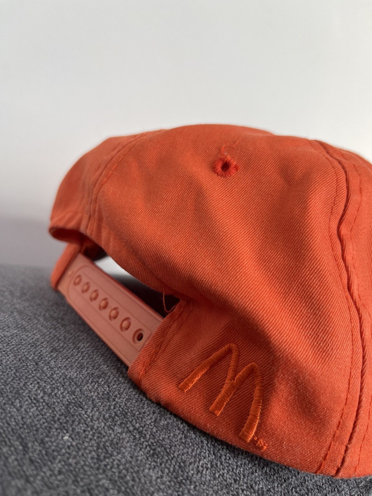 NBA × NCAA Vintage 1995 Florida Gators Orange McDonalds Cap Size ONE SIZE - 5 Thumbnail