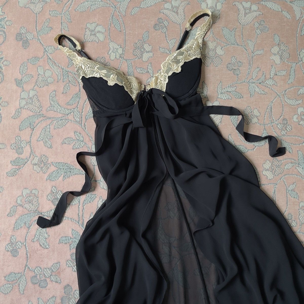 Victoria's Secret Victoria’s Secret 1990s Black Chiffon Lace Nightgown (S–M) Size M / US 6-8 / IT 42-44 - 10 Thumbnail