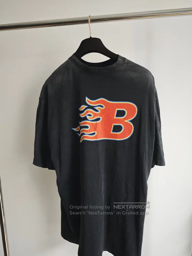 Balenciaga Balenciaga Flame distressed short-sleeved shirt Size US XS / EU 42 / 0 - 2 Thumbnail