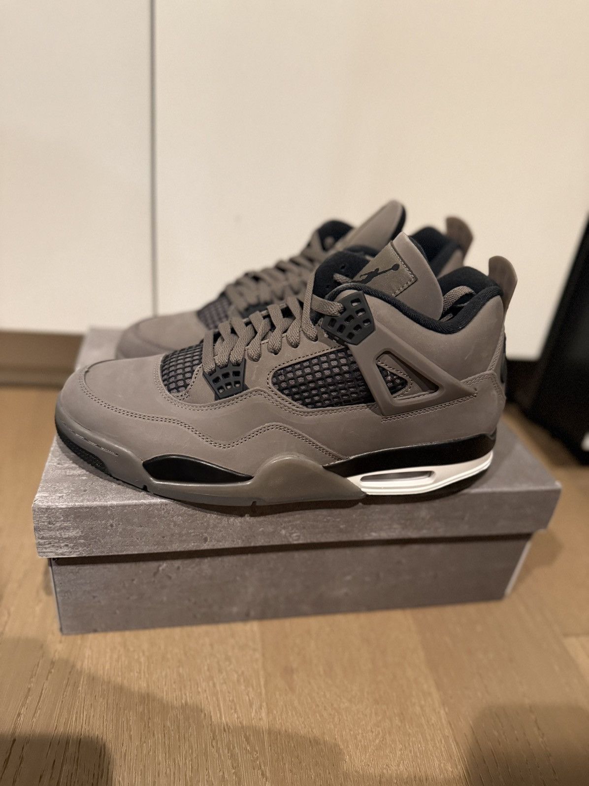 Jordan Brand Nike Air Jordan 4 Retro Cave Stone Men's Size 12 New Size US 12 / EU 45 - 3 Thumbnail