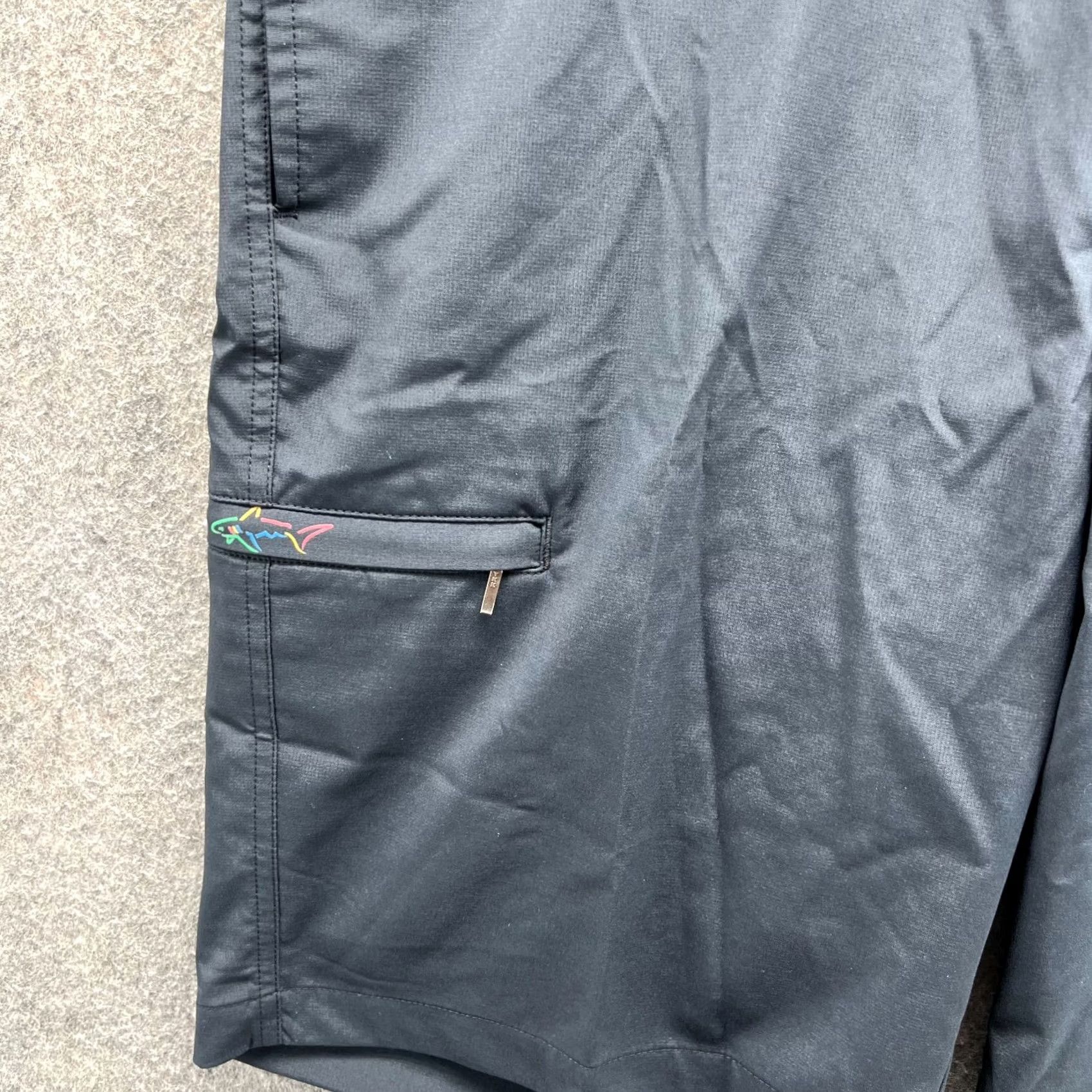 Vintage VINTAGE Greg Norman Shorts Mens 38 Black Flat Front Stretch Polyester Golf Casual Workwear 10in Inseam Mens Size US 38 / EU 54 - 6 Thumbnail