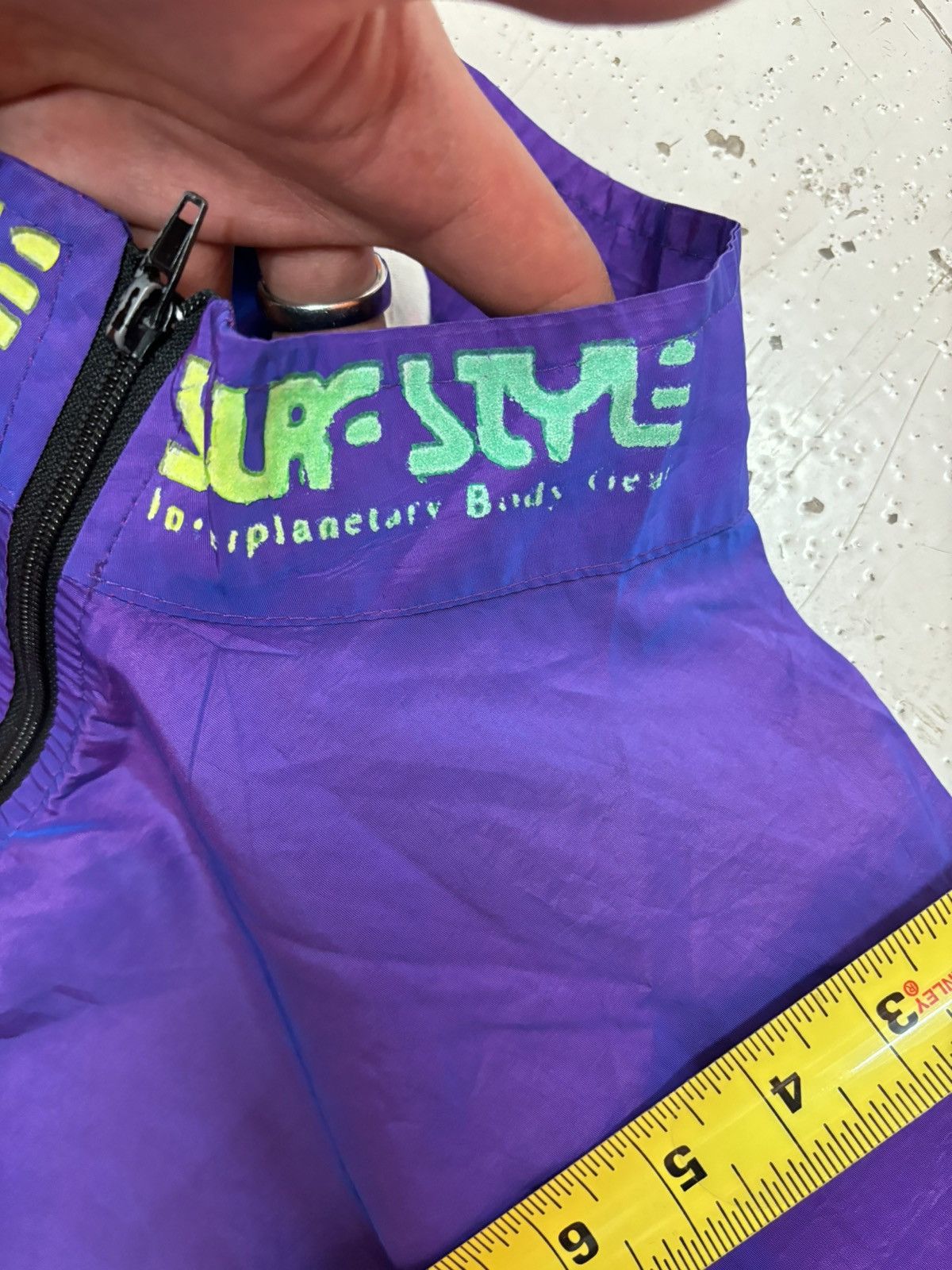 Vintage ***FINAL DROP***RARE 90s SURF STYLE OVERSIZED WINDBREAKER OS Size US XXL / EU 58 / 5 - 9 Thumbnail