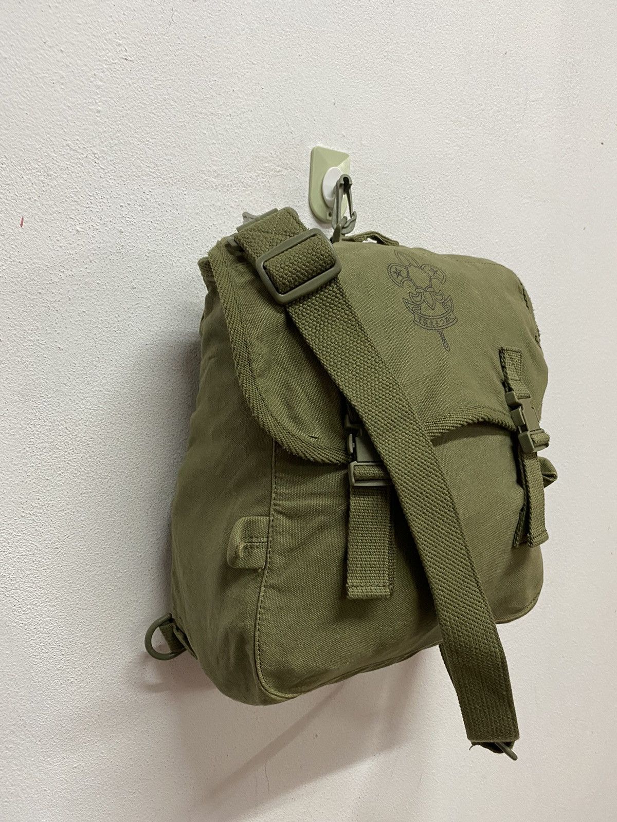 VINTAGE ARMY CROSSBODY BAG