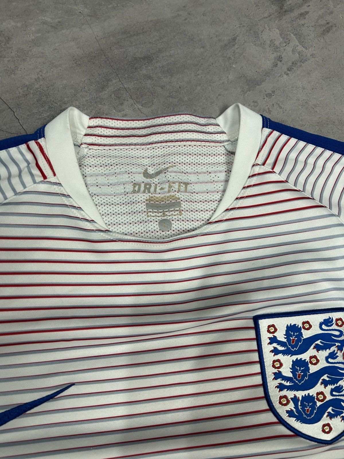 Nike ENGLAND JERSEY TRAINING SHIRT NIKE soccer jersey Size US L / EU 52-54 / 3 - 9 Thumbnail