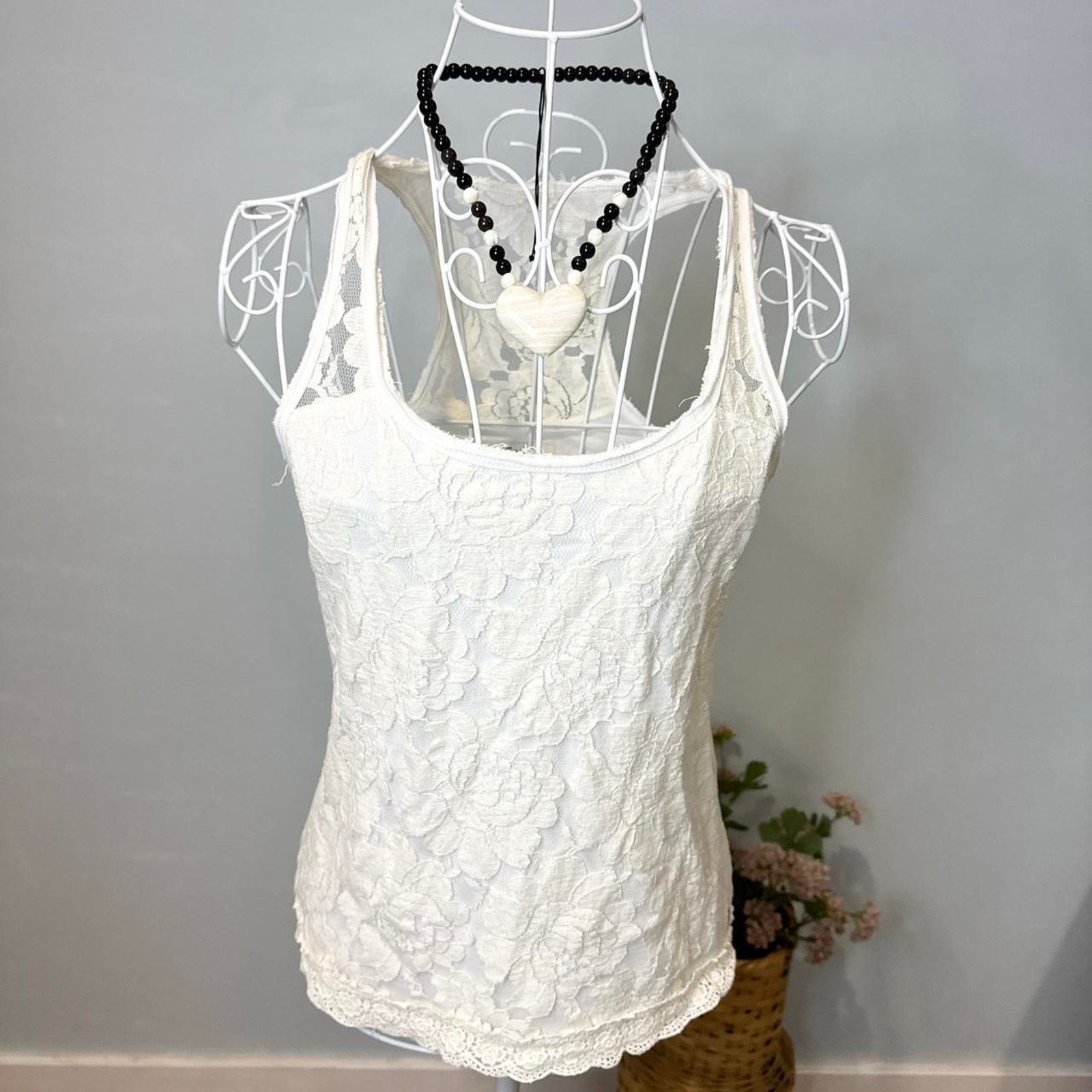 Abercrombie & Fitch Stunning vintage white cream lace mesh tank top- semi sheer Size S / US 4 / IT 40 - 2 Thumbnail