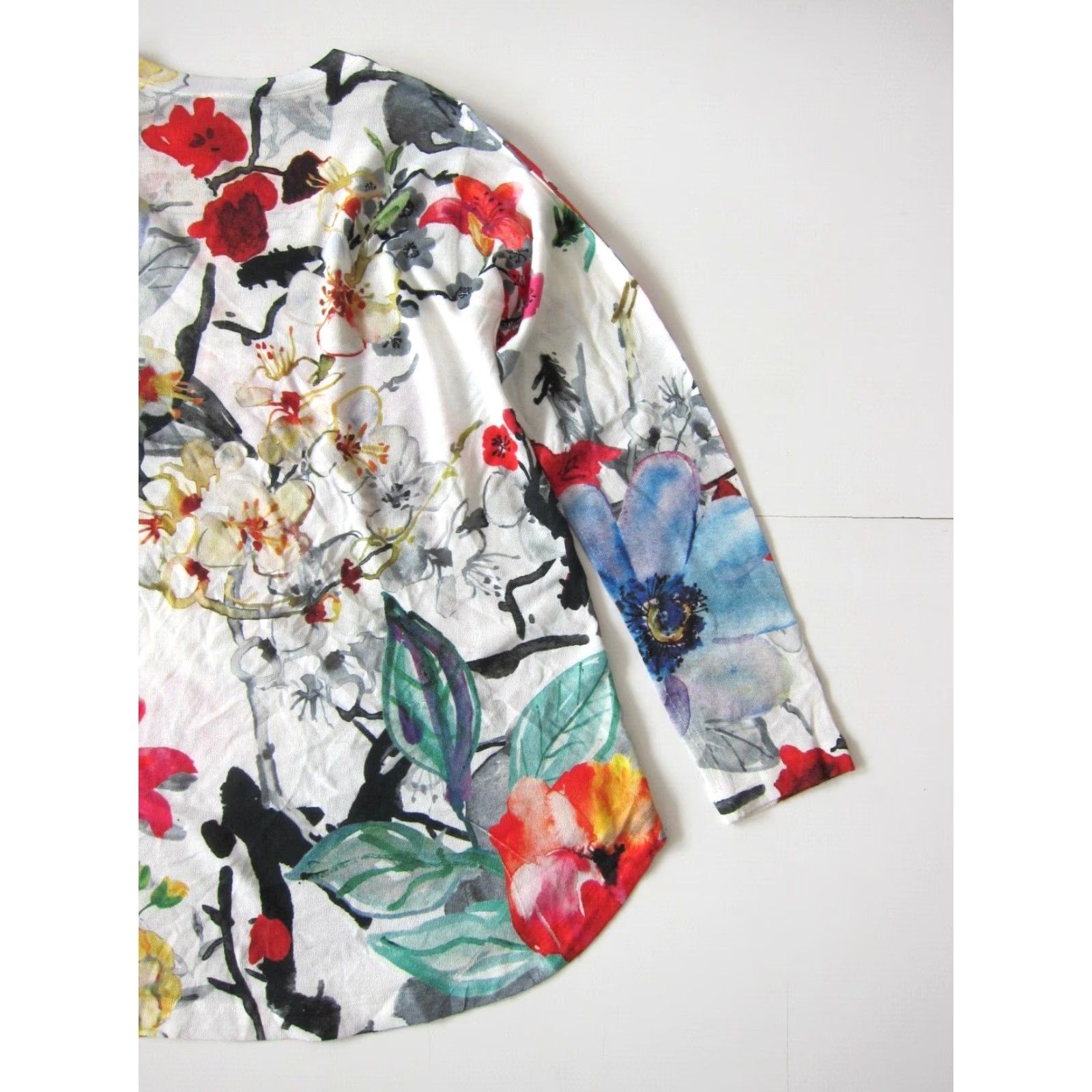 Soft Surroundings Soft Surroundings Sweater Women V-Neck Long Sleeve White Floral Medium Size M / US 6-8 / IT 42-44 - 6 Thumbnail