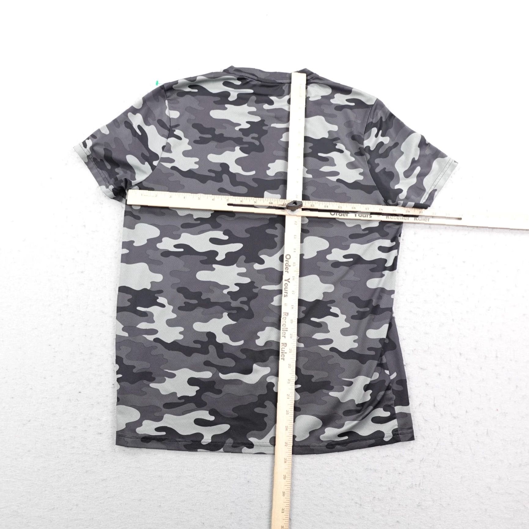 Gymshark Gymshark Shirt Mens M Gray Camo Performance Athletic Workout Gym Training Shirt Size US M / EU 48-50 / 2 - 6 Thumbnail