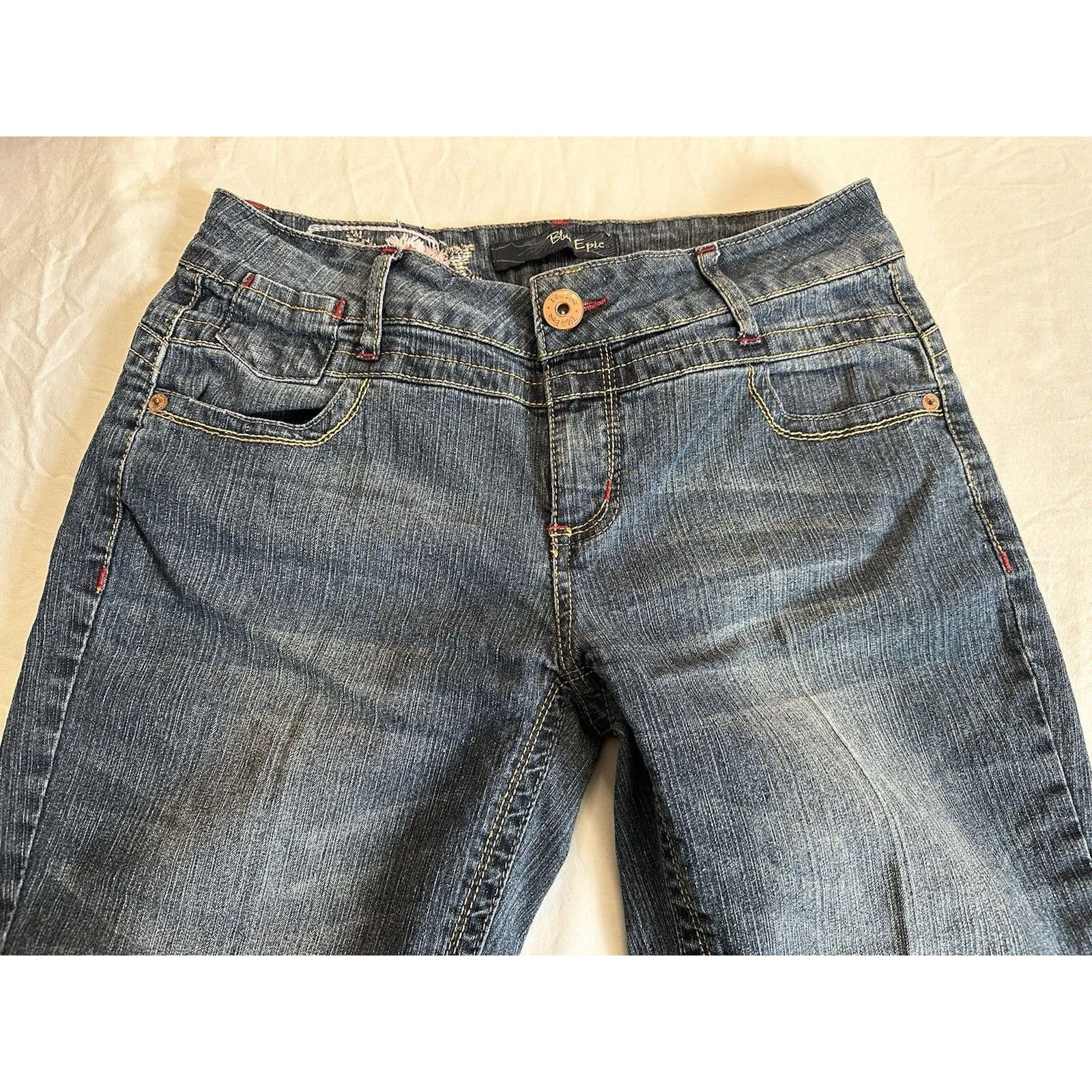 Other Blue Epic Embroidered Flower 6 Blue Capri Jeans Boho Retro Size 28" / US 6 / IT 42 - 5 Thumbnail