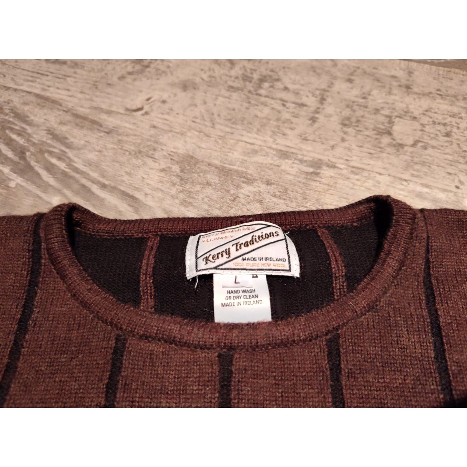 MILLY VINTAGE Kerry Traditions Ireland Mens Sweater Pullover 100% New Wool Brown Crew Neck Casual Winter Fall Spring 80s 90s Size US L / EU 52-54 / 3 - 7 Thumbnail