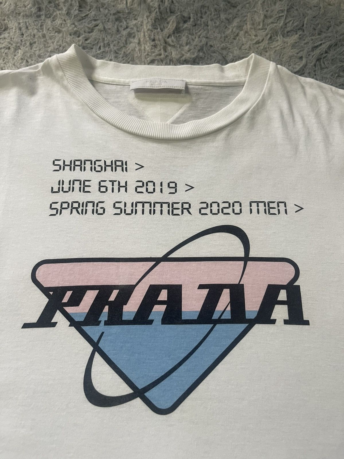 Prada Prada 2019 Shanghai Shirt Size US M / EU 48-50 / 2 - 3 Thumbnail