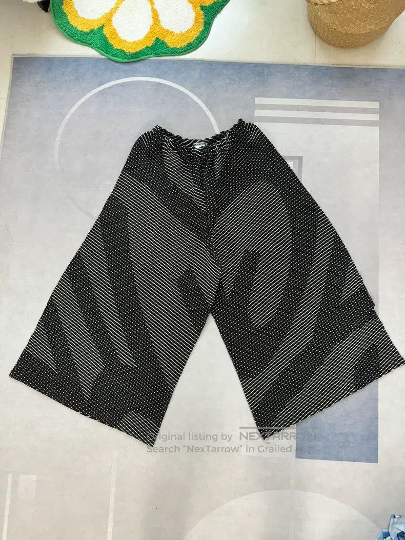 Issey Miyake Black-Gray Wide-Leg Pants