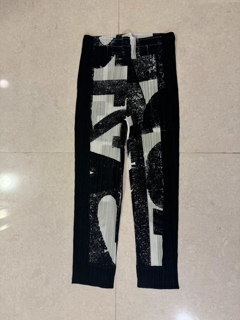 Issey Miyake Issey Miyake size:2 Black pleated pants Size 42" / US 20 - 1 Thumbnail