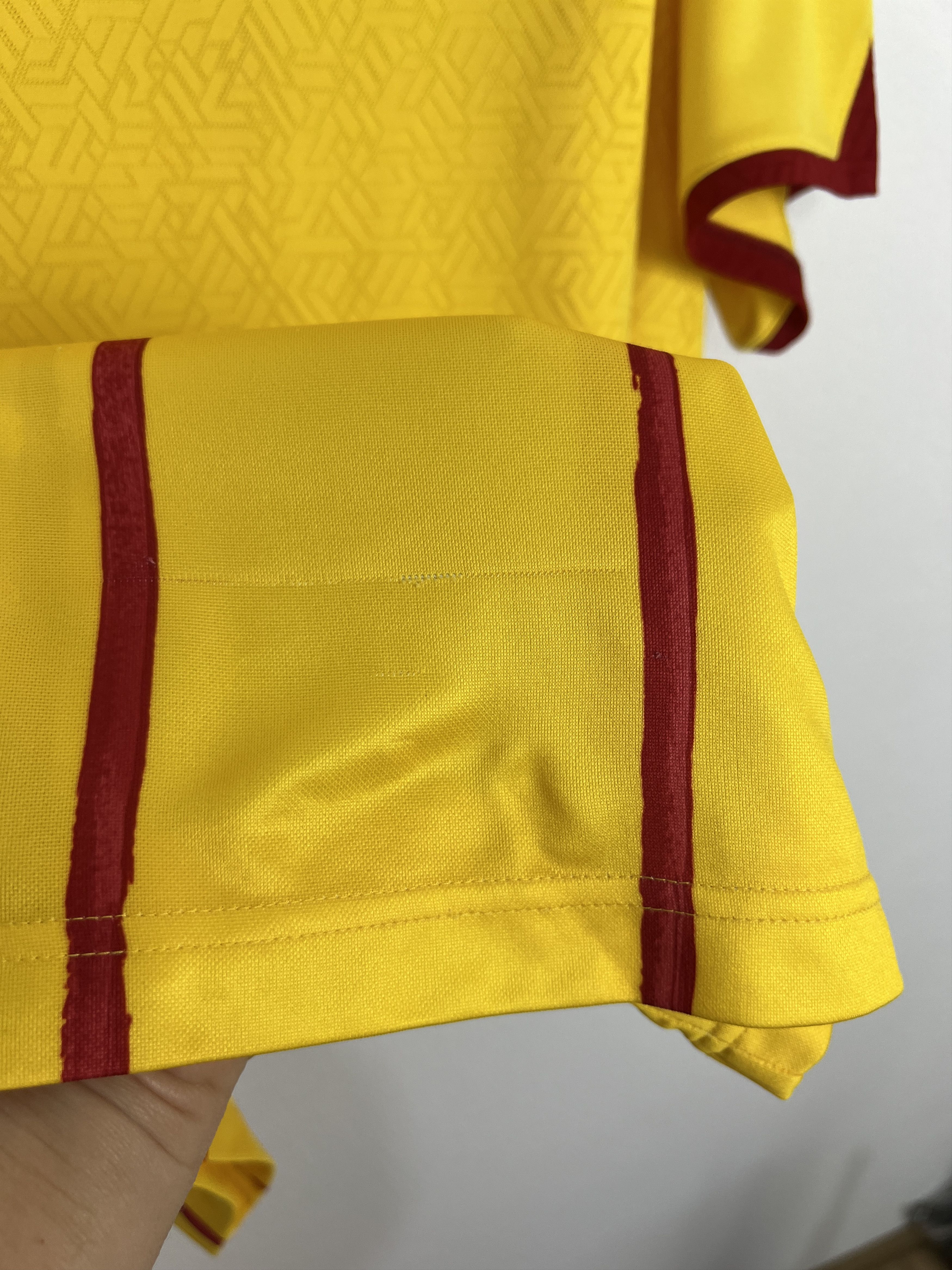 Puma Cameroon Away football shirt 2010 Soccer Puma Jersey Size US XXL / EU 58 / 5 - 13 Thumbnail