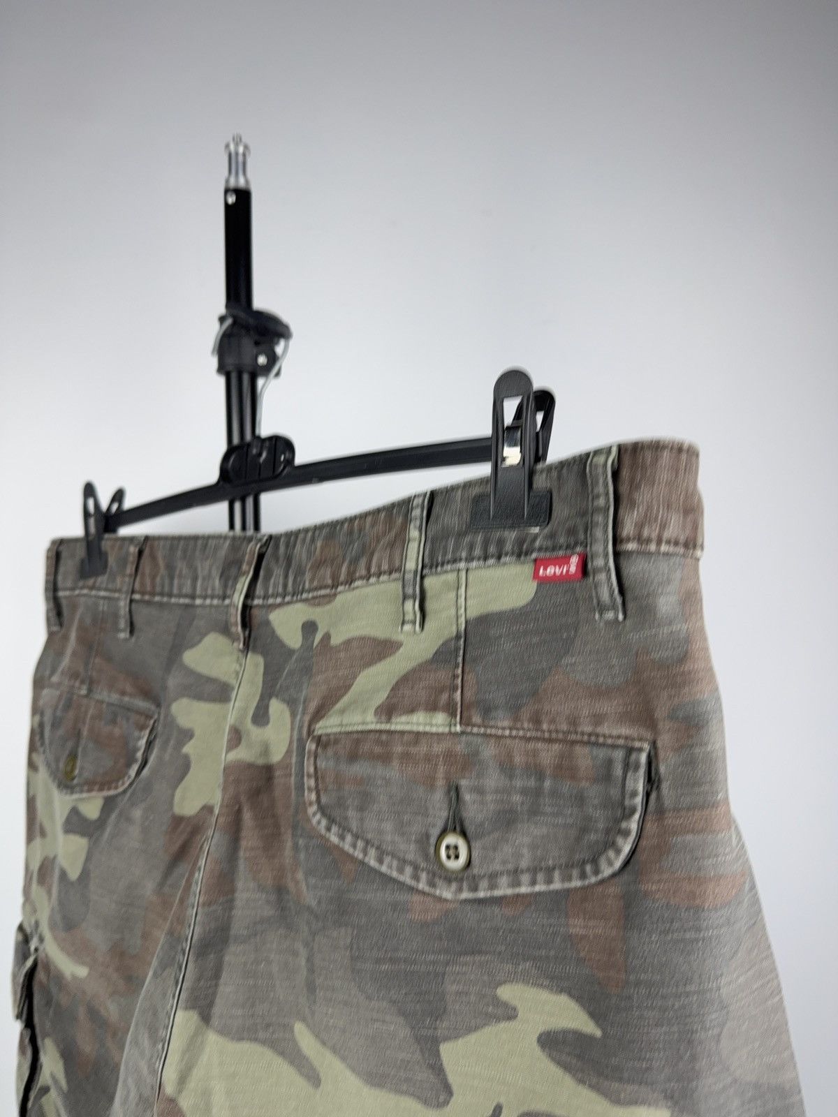 Levi's Retro Y2K 00s Levi’s Camo Cargo Shorts Label Utility Fit Size US 36 / EU 52 - 10 Thumbnail