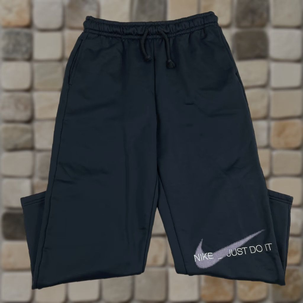 Nike Nike Sweatpants Womens Medium Black Therma Fit Relaxed Tapered Workout Gym Lined Size 28" / US 6 / IT 42 - 1 Thumbnail
