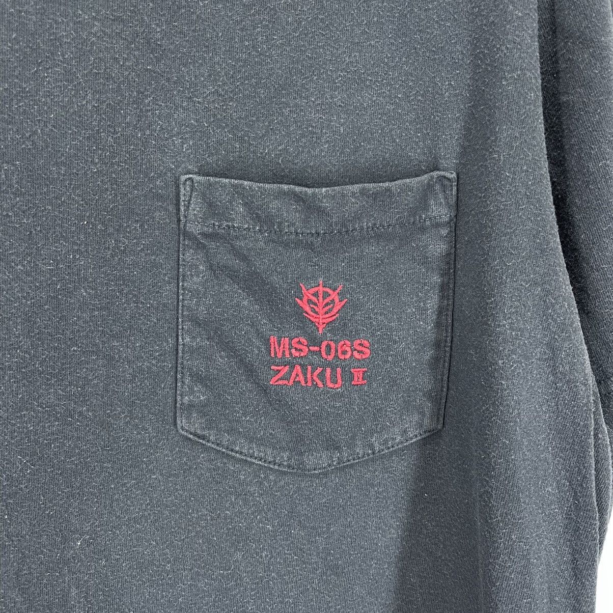 Uniqlo GUNDAM x UNIQLO Crew Neck T Shirt #2004/13 Size US L / EU 52-54 / 3 - 5 Thumbnail