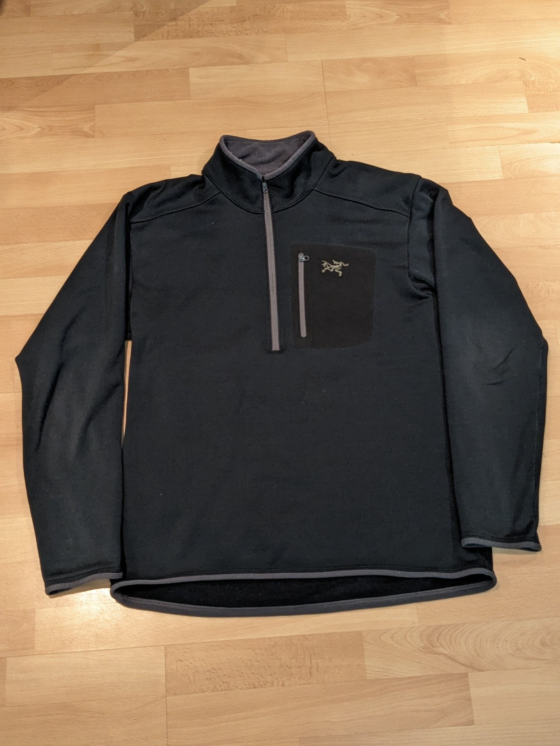 image of Arcteryx Rho (Base Layer) Ar Heavyweight - Medium in Black, Men's