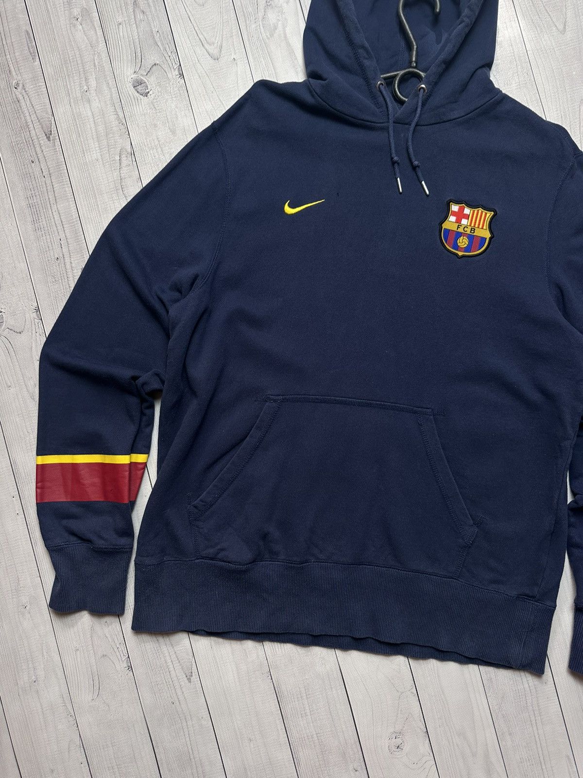 Vintage Nike Barcelona soccer hoodie size L logo