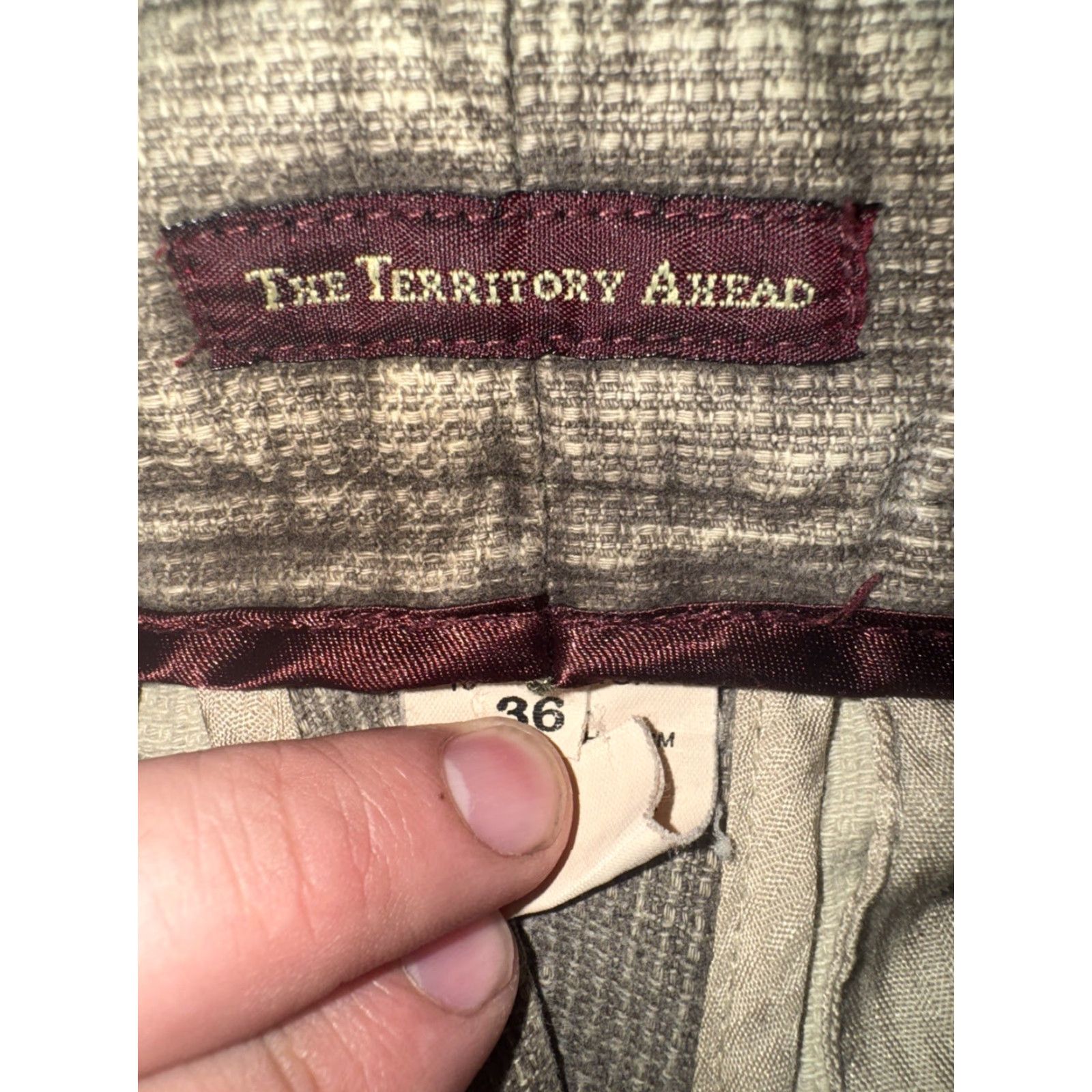 The Territory Ahead VINTAGE The Territory Ahead Olive Textured Cotton Pants 36x29 Relaxed Fit Green Casual Mens Pants Recycled 90s Preppy Shirt? Size US 36 / EU 52 - 5 Thumbnail